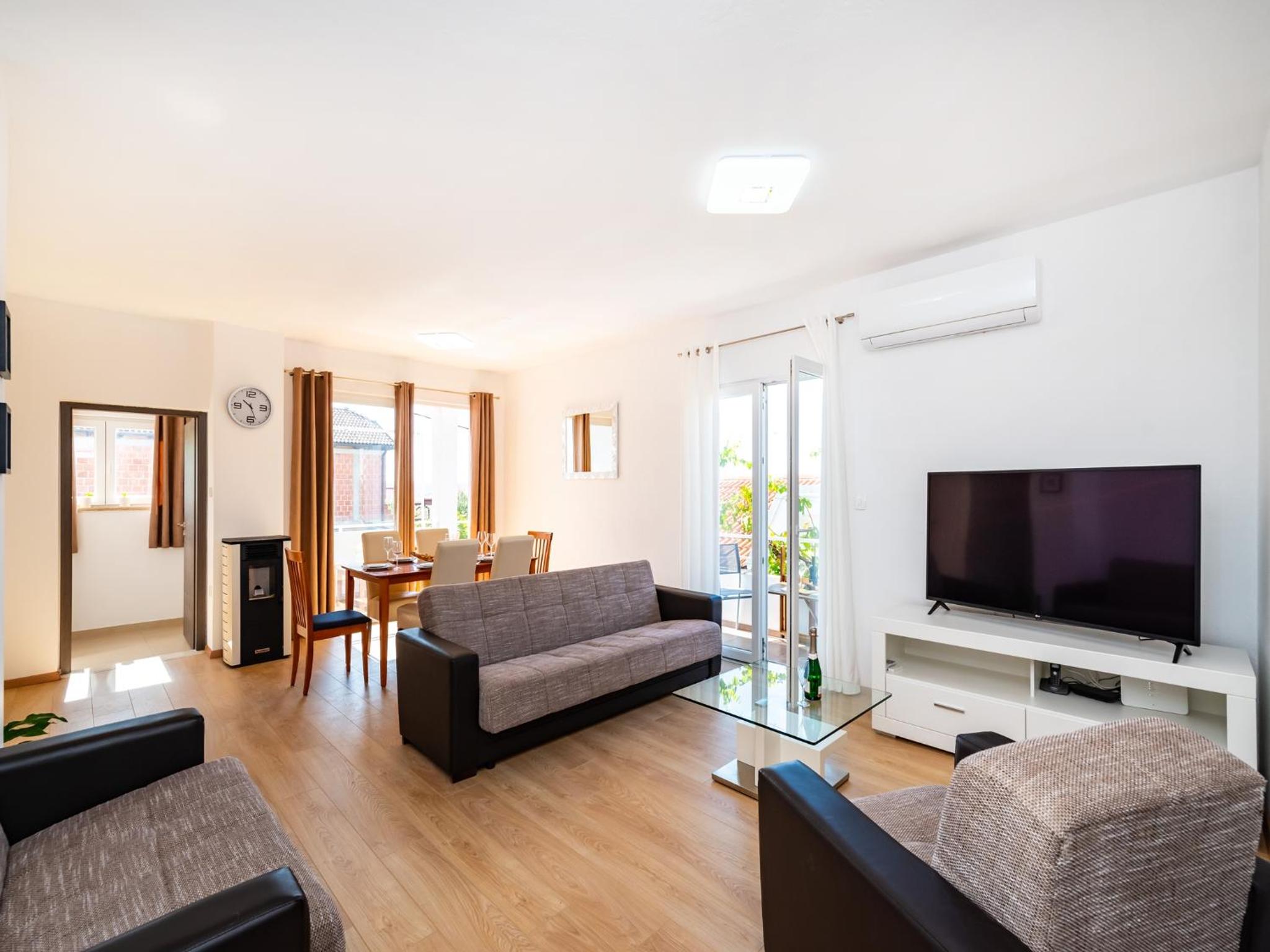 Three-Bedroom Apartment photo 1