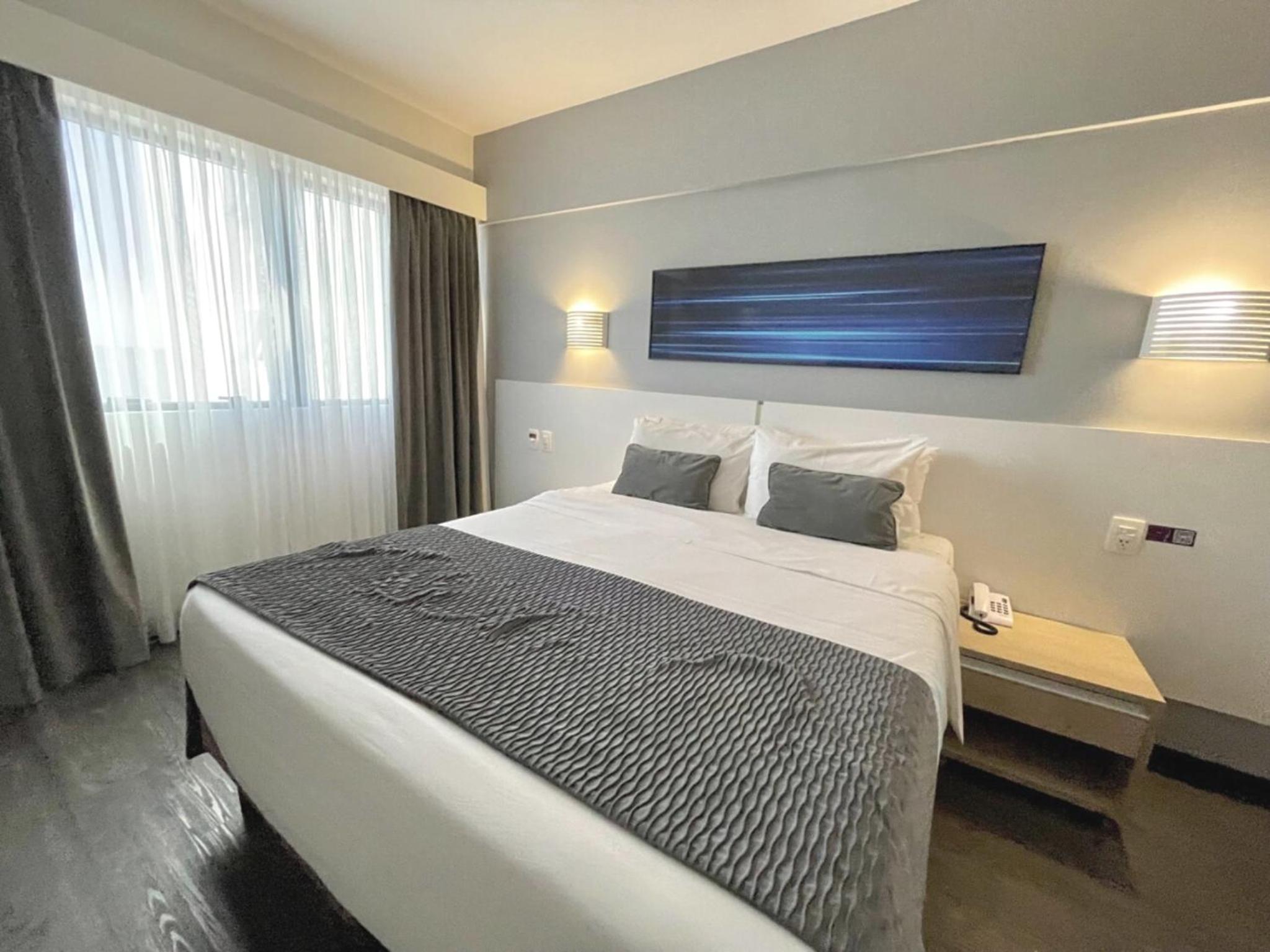 Standard One Double Bed - Photo 2