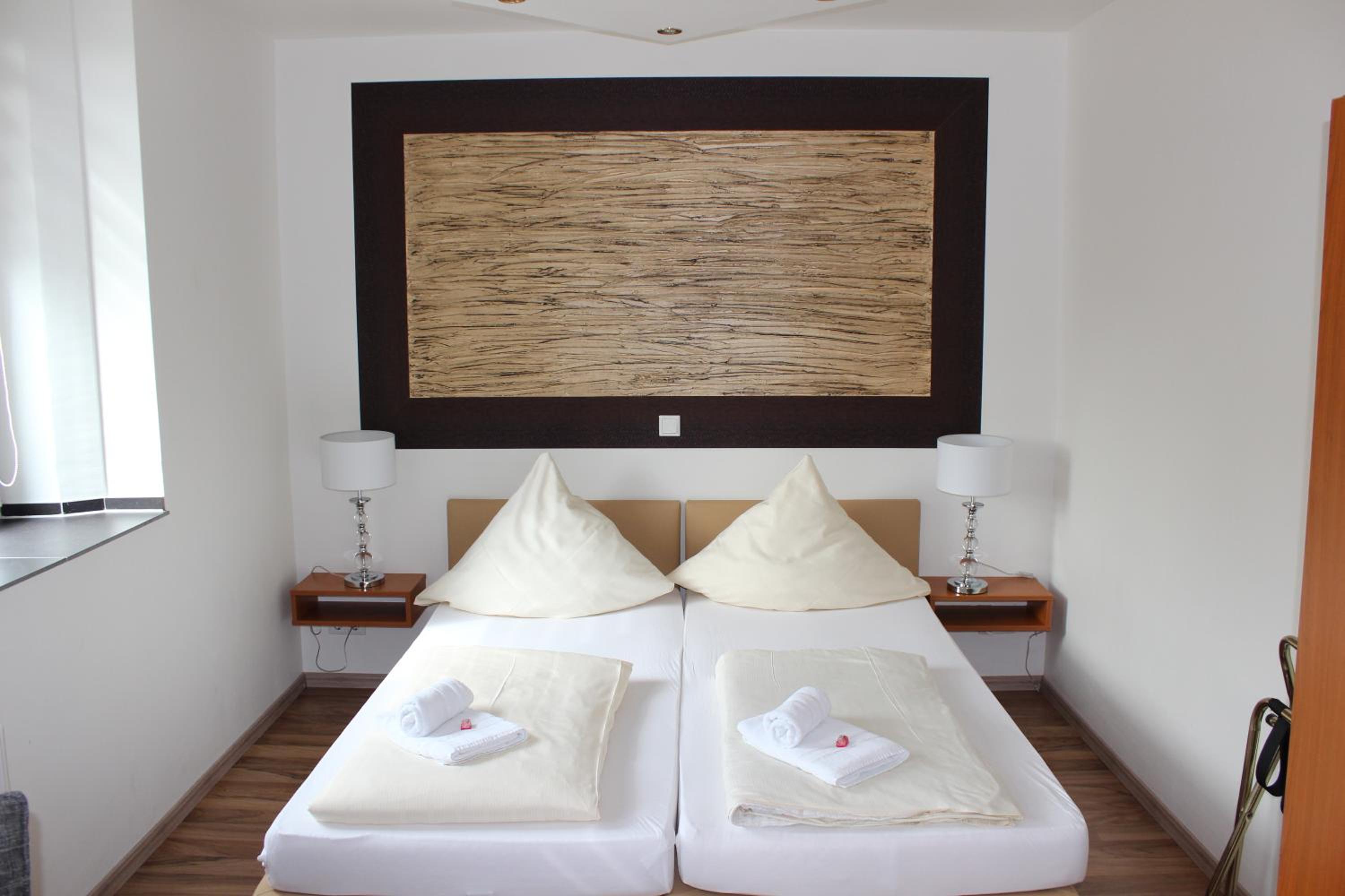 Double Room - Photo 10