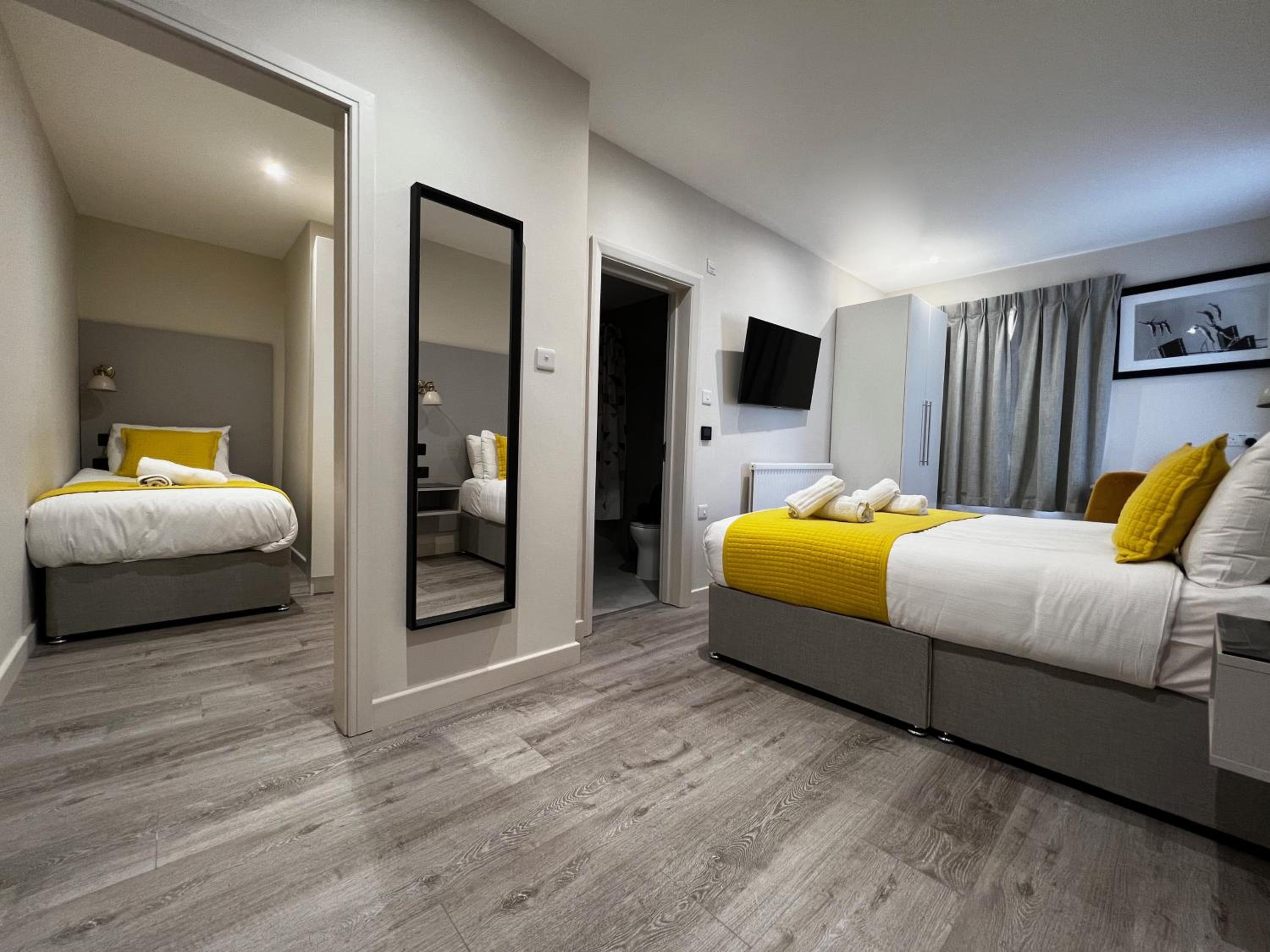 Deluxe Triple Room photo 3