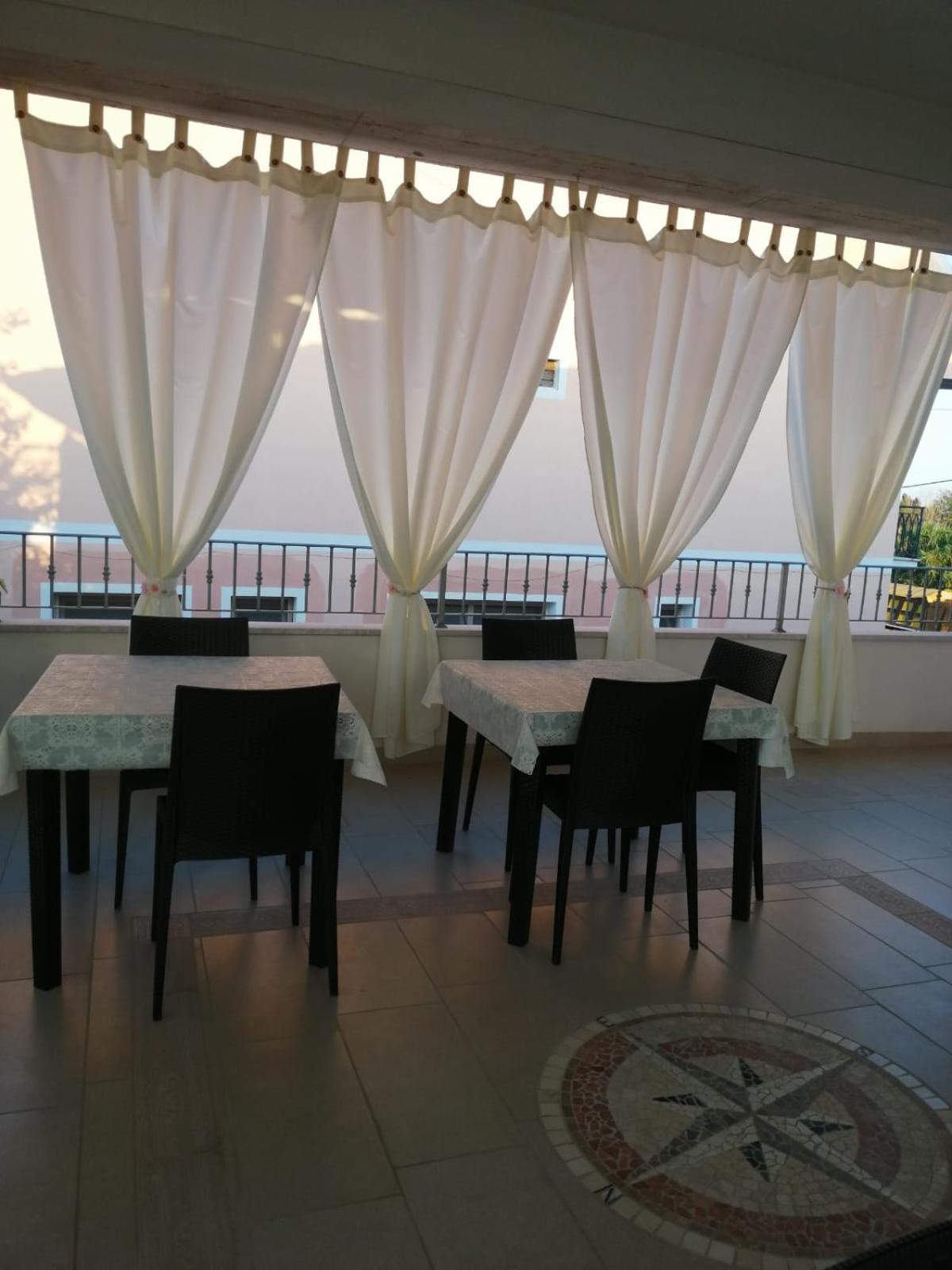 Family Room with Private Bathroom - Photo 6