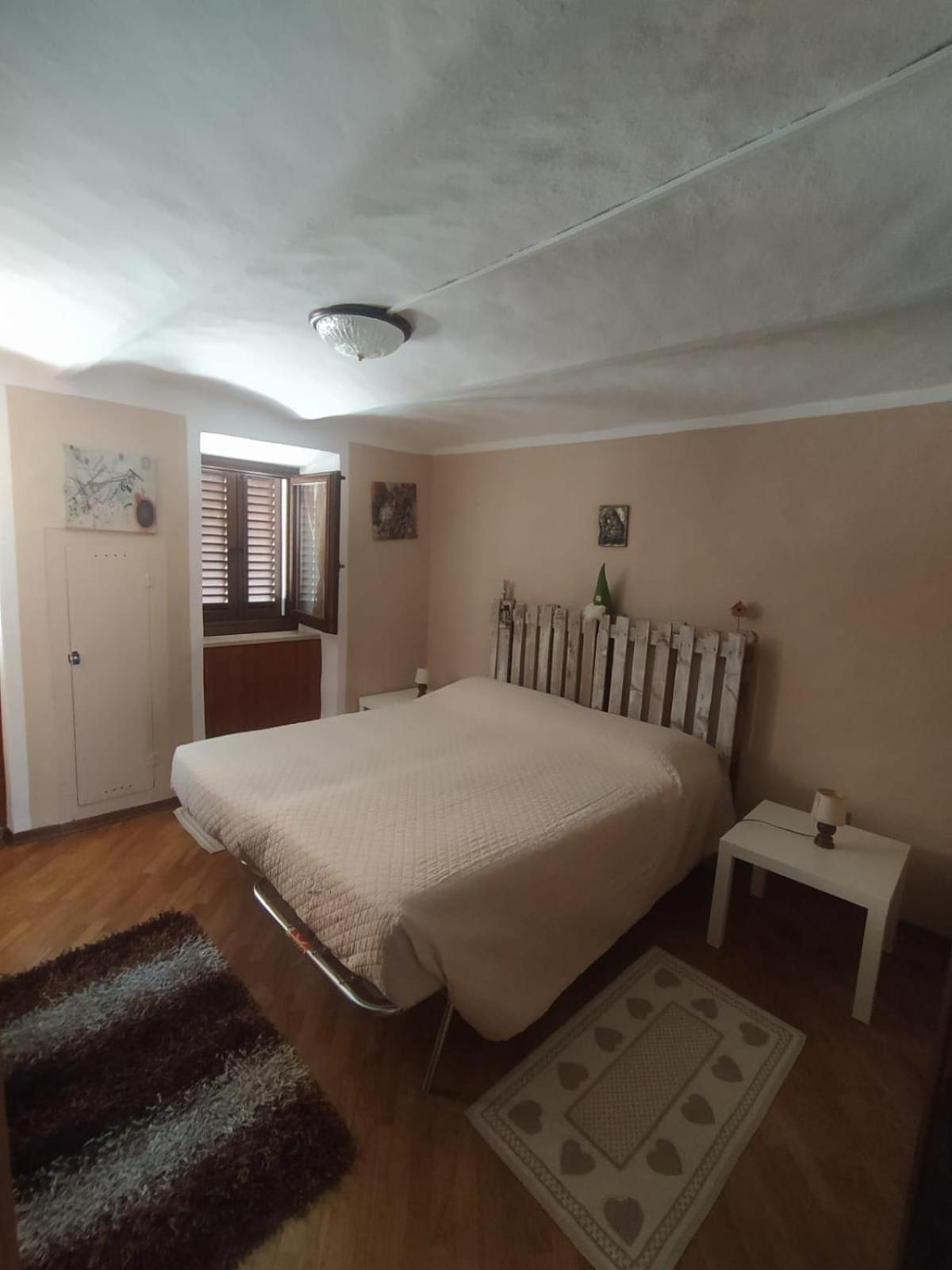 One-Bedroom Apartment - Photo 10