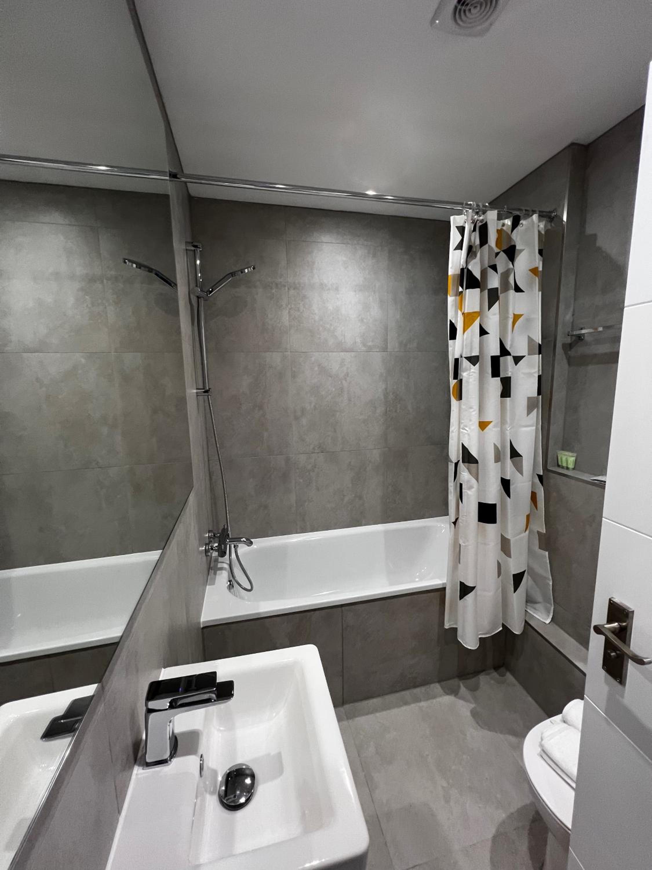 Deluxe Triple Room photo 2
