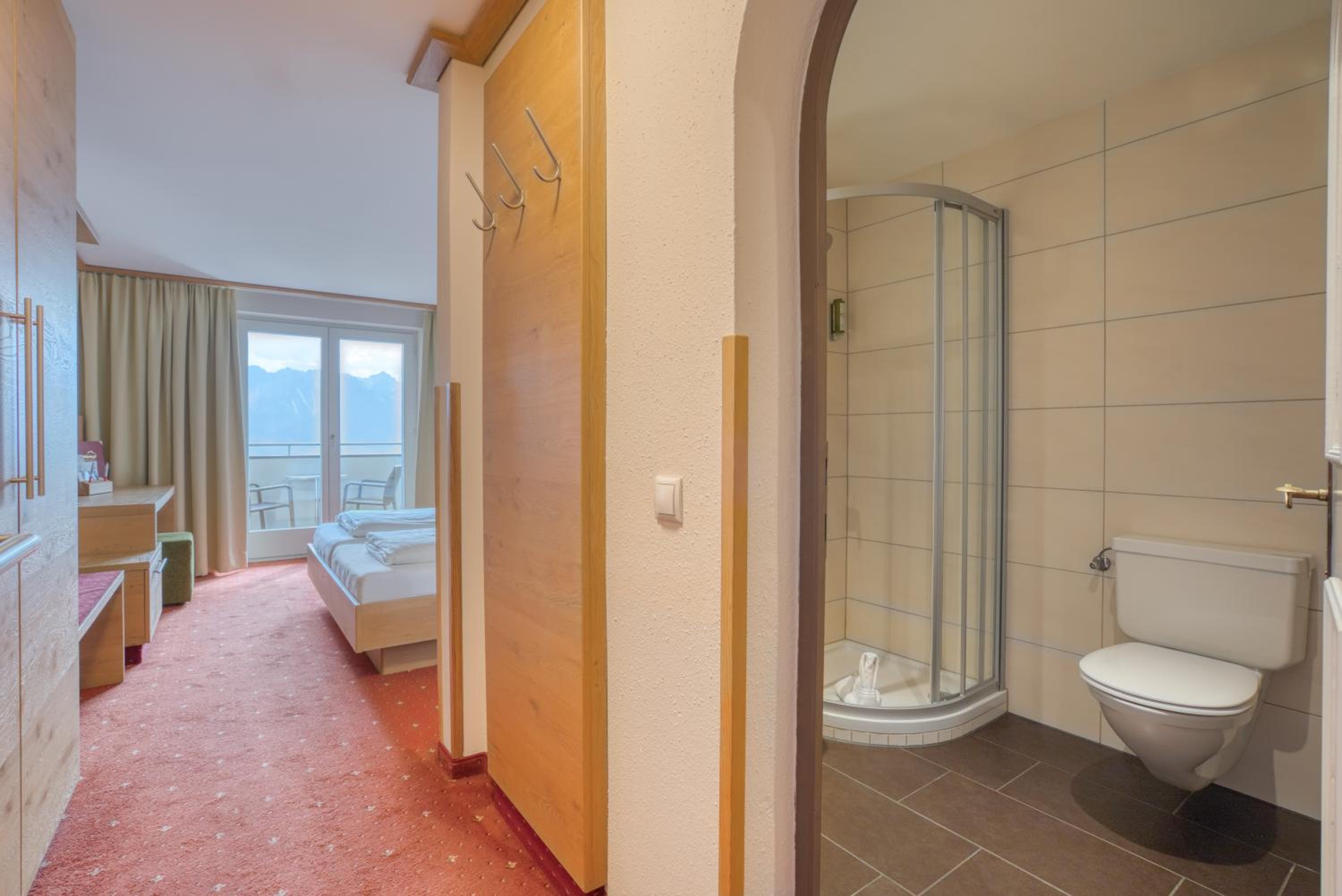 Standard Double Room photo 3