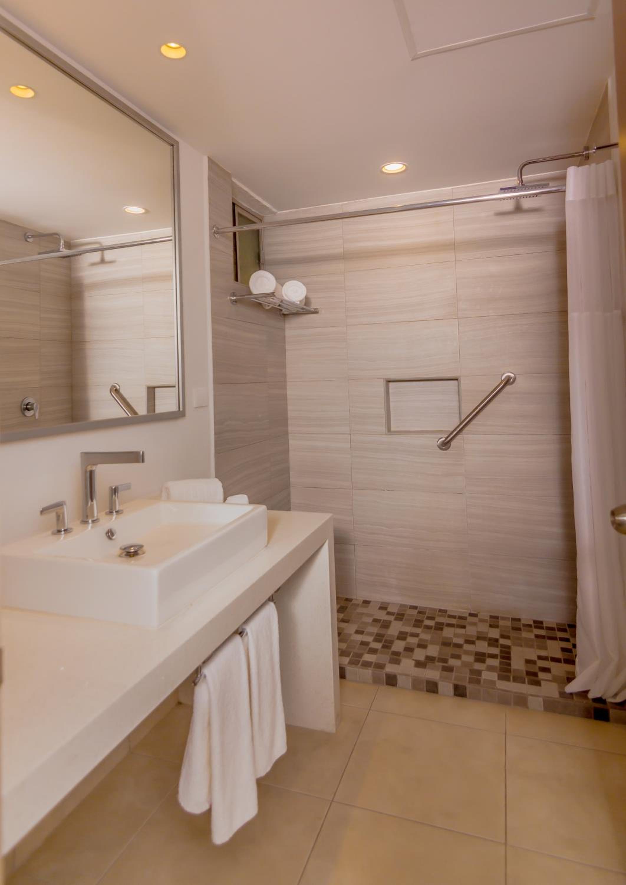 Executive Room, 2 Double photo 2