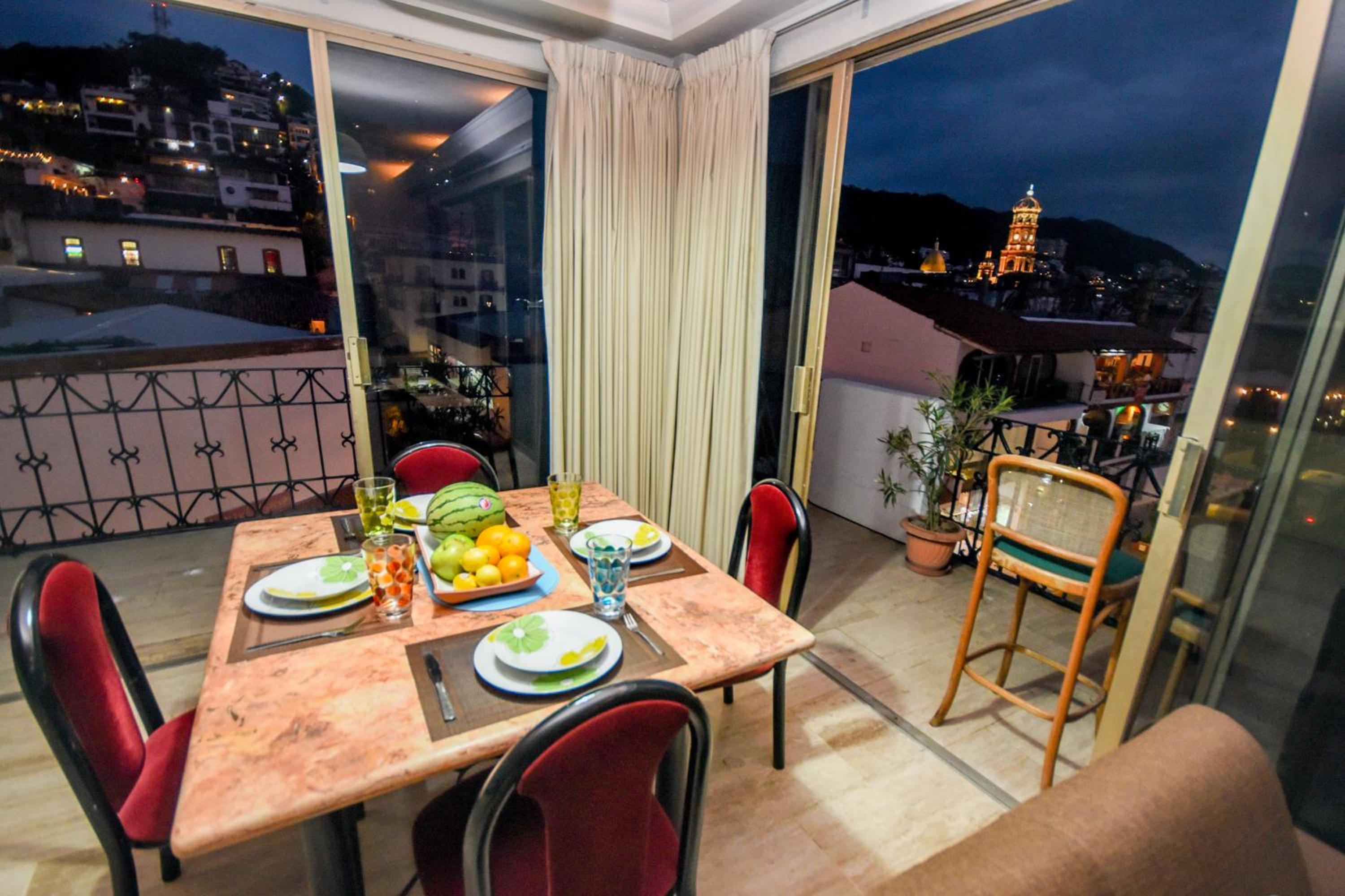 Apartment with Sea View - Photo 9