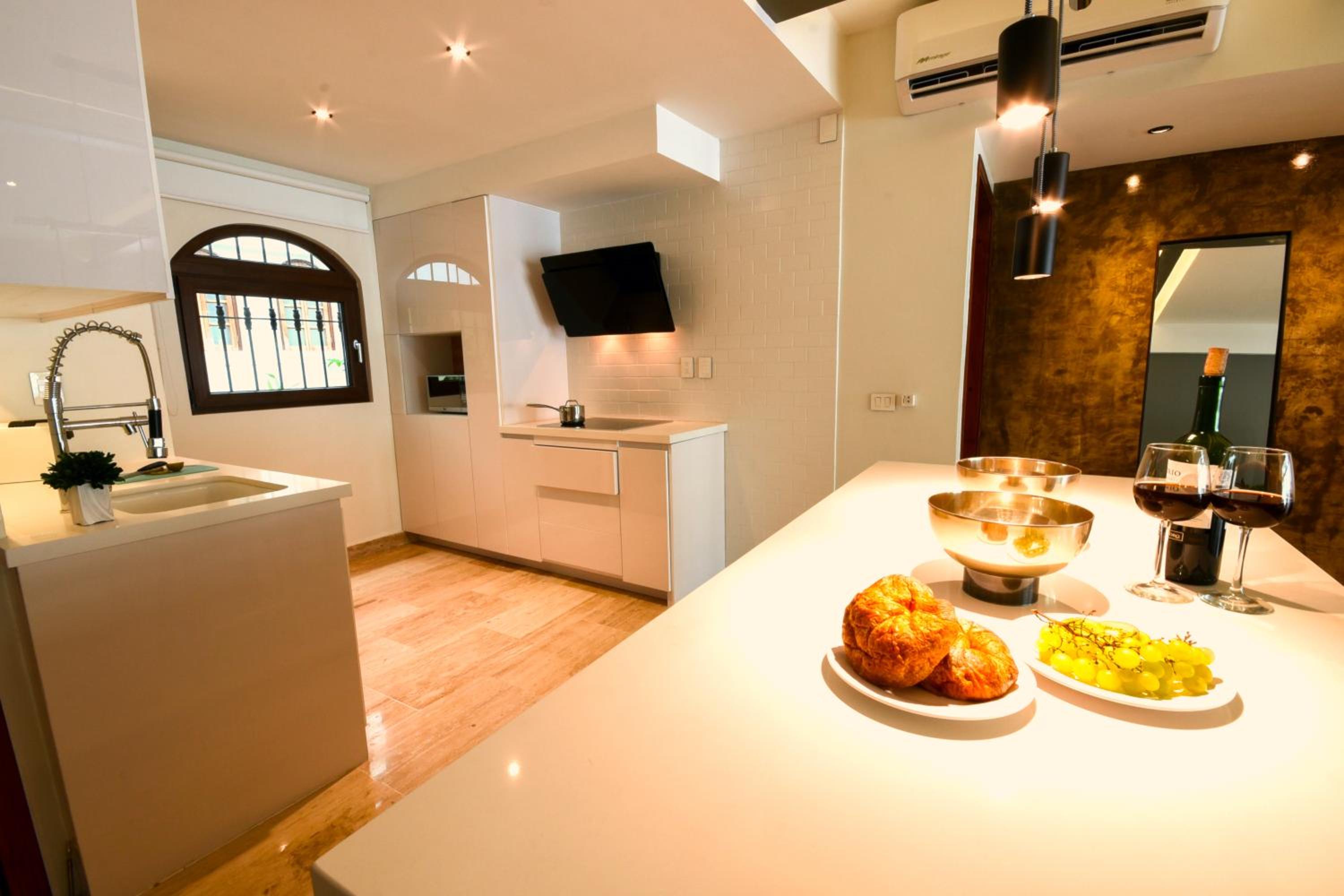 Apartment with Mountain View - Photo 8