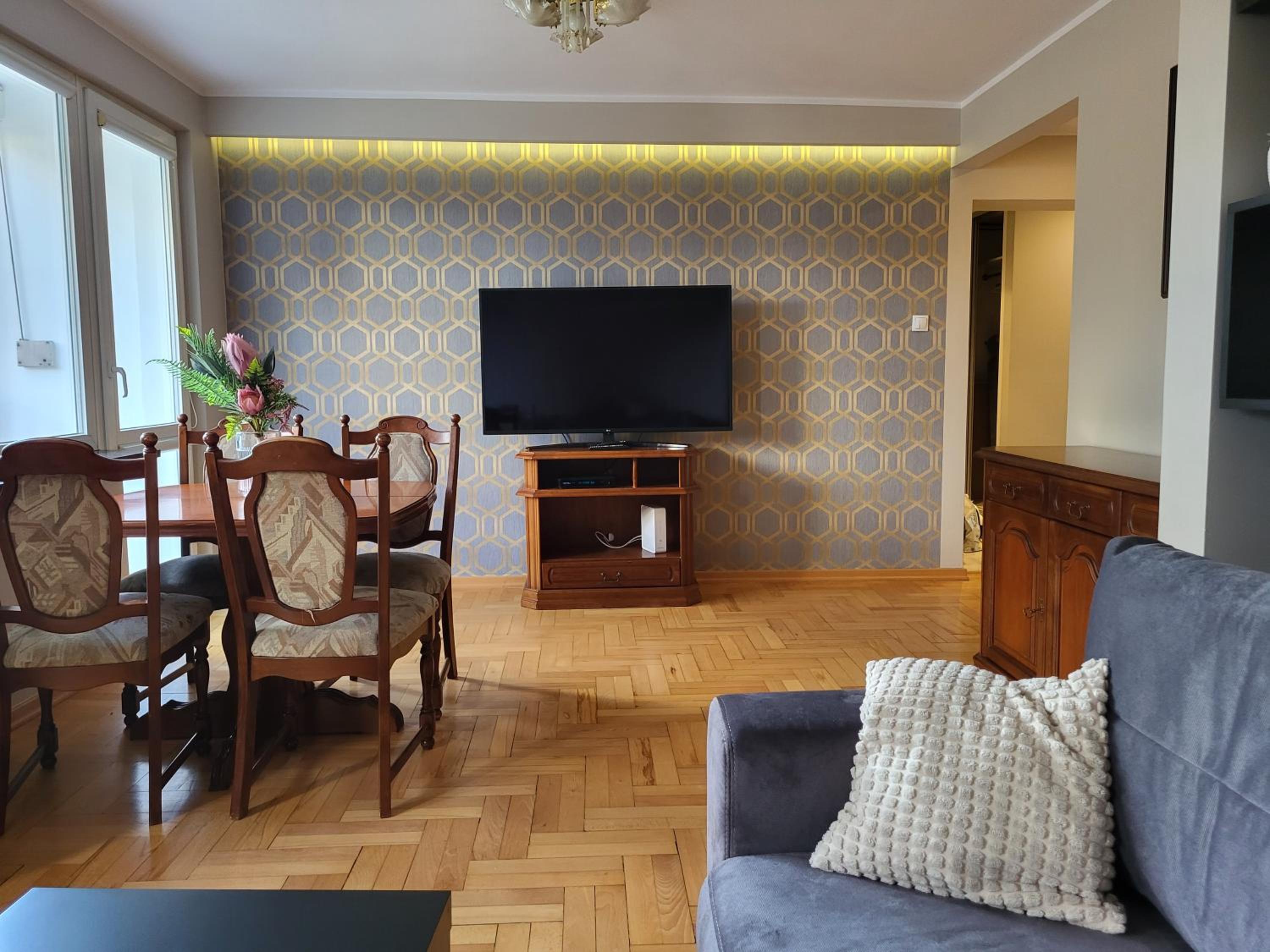 Two-Bedroom Apartment - Photo 5