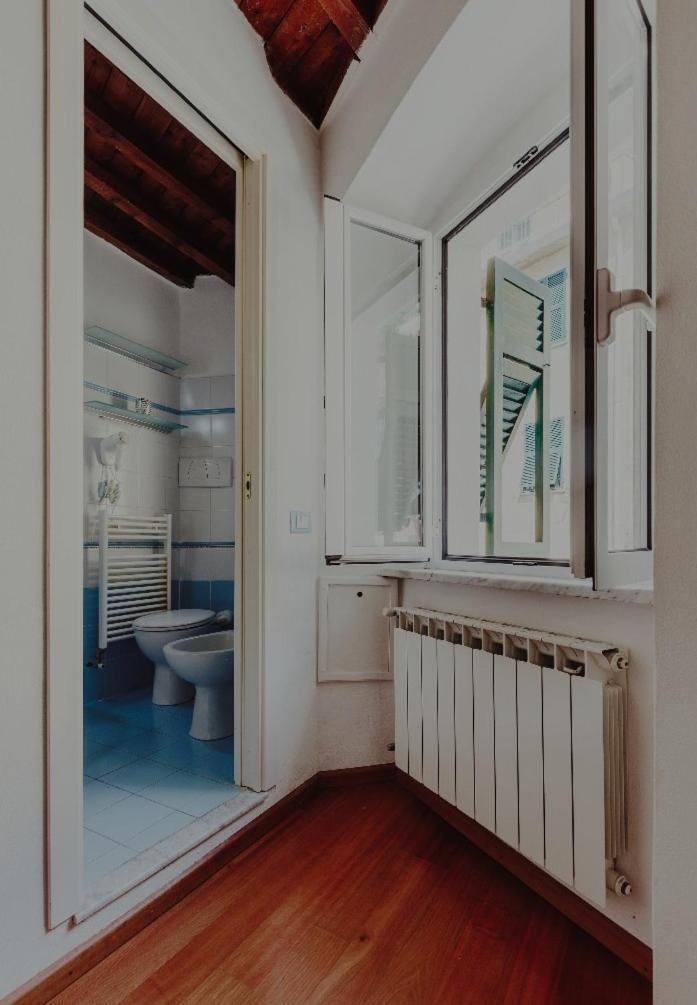 One-Bedroom Apartment - Photo 8