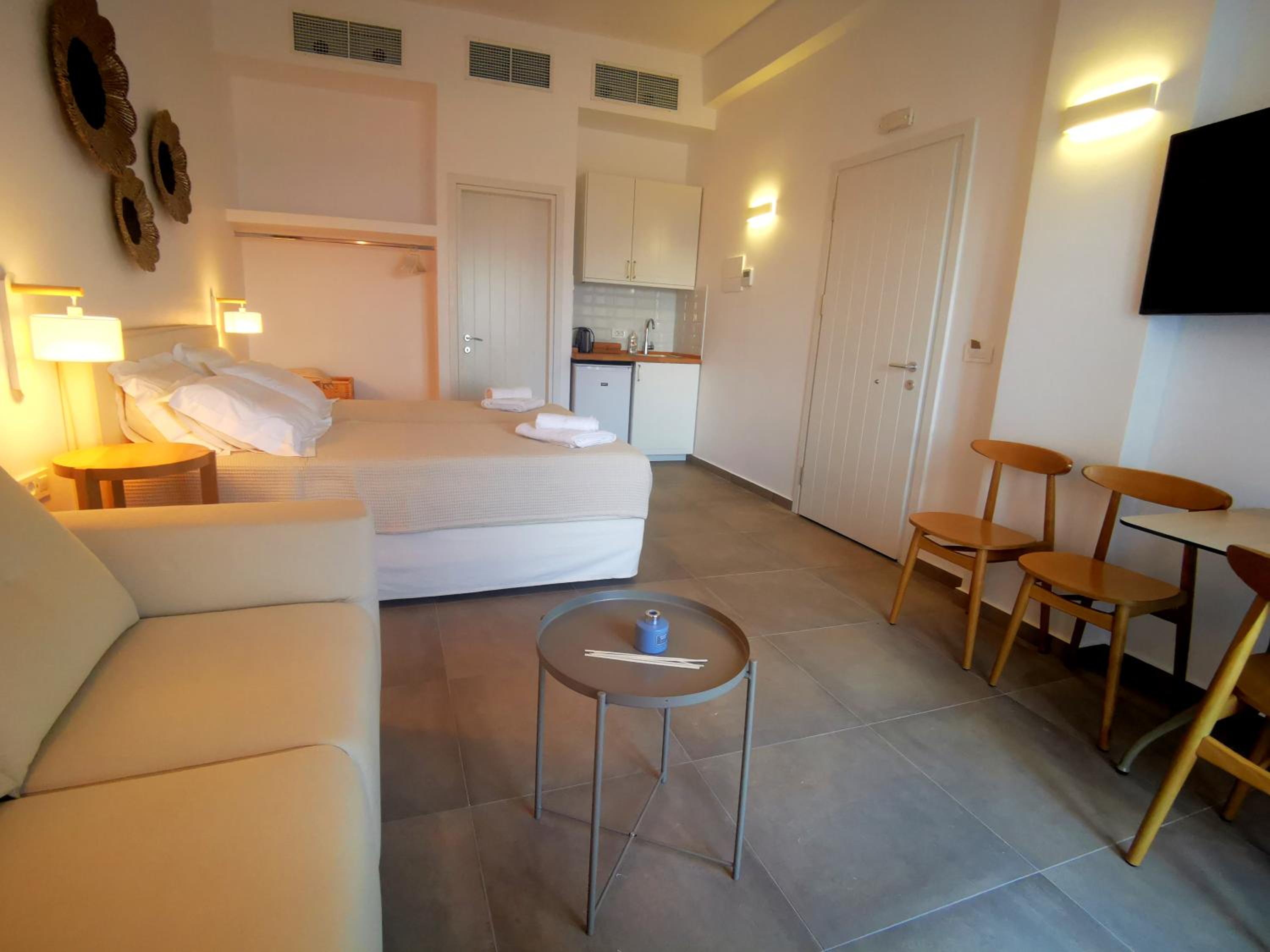Family Room with Sea View photo 2