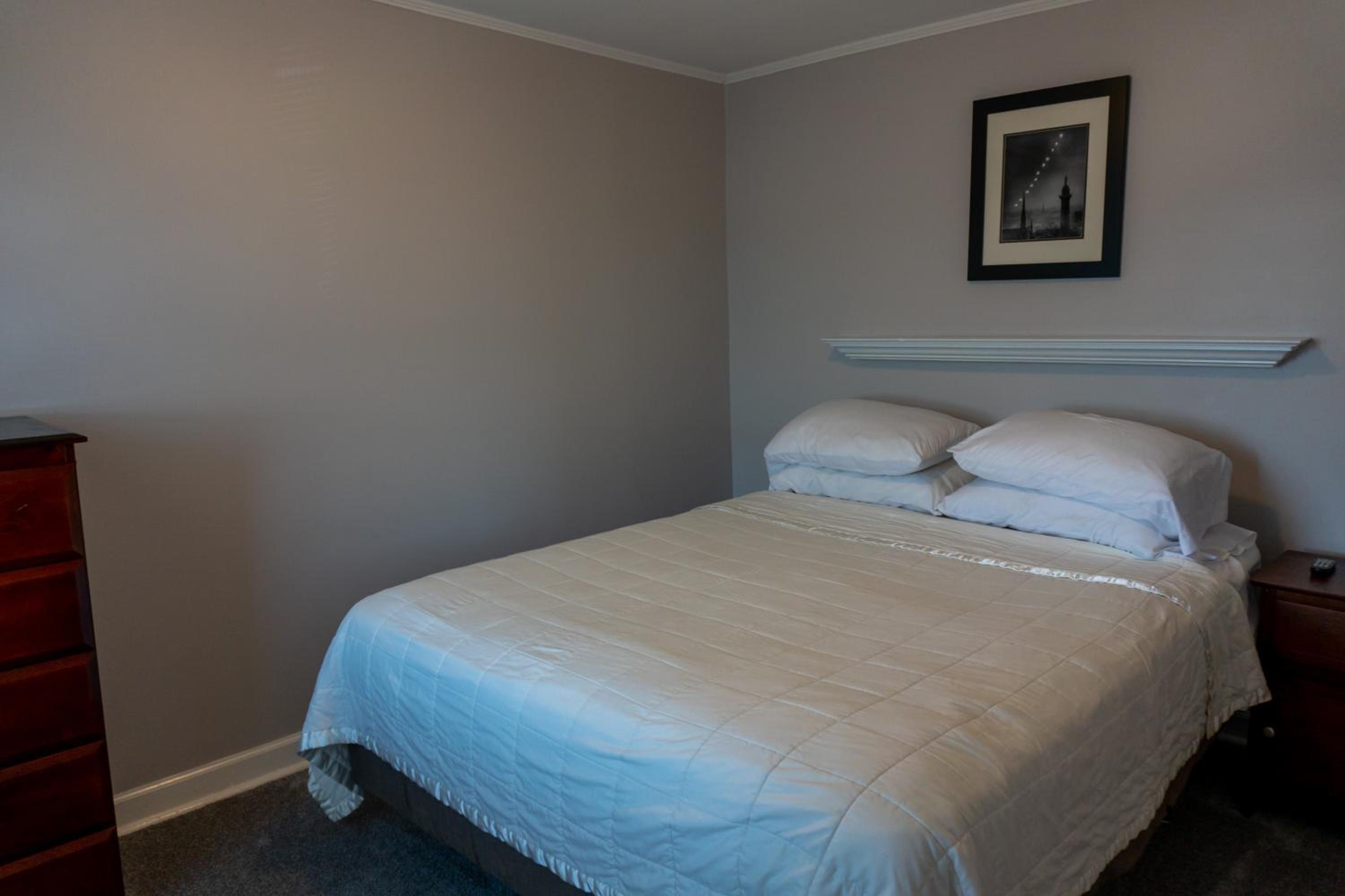 Queen Room with Two Queen Beds photo 2