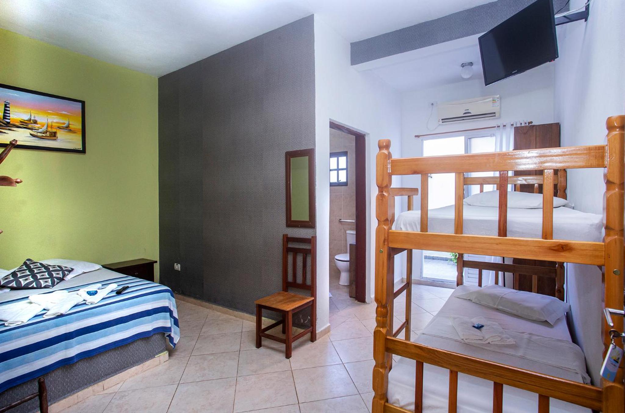 Quadruple Room - Disability Access photo 1
