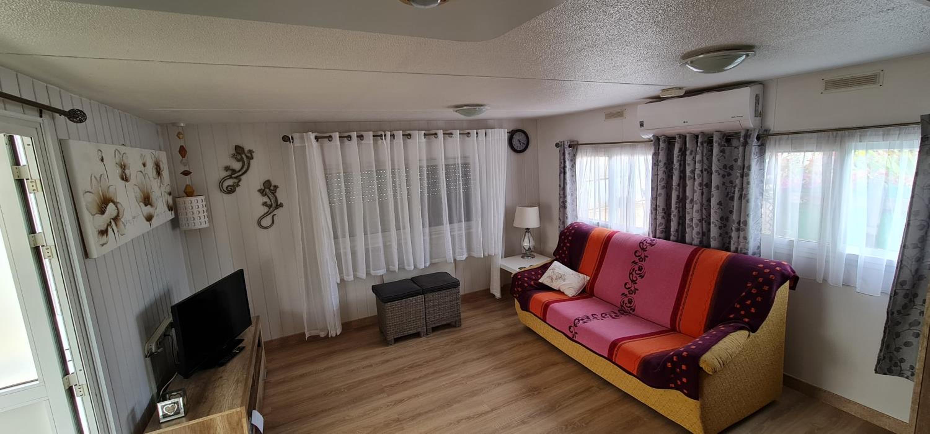 Mobile Home photo 2