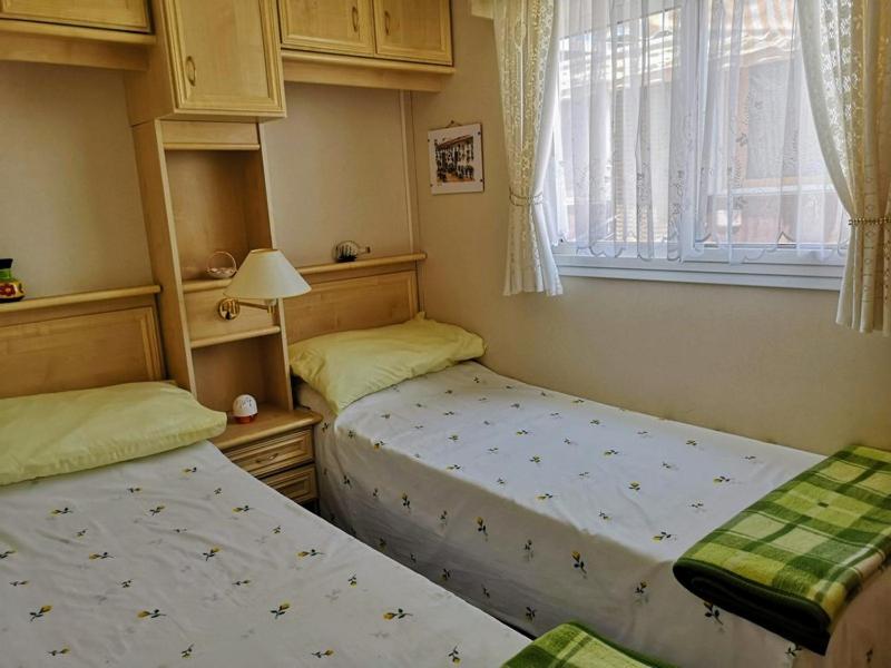 Mobile Home photo 2