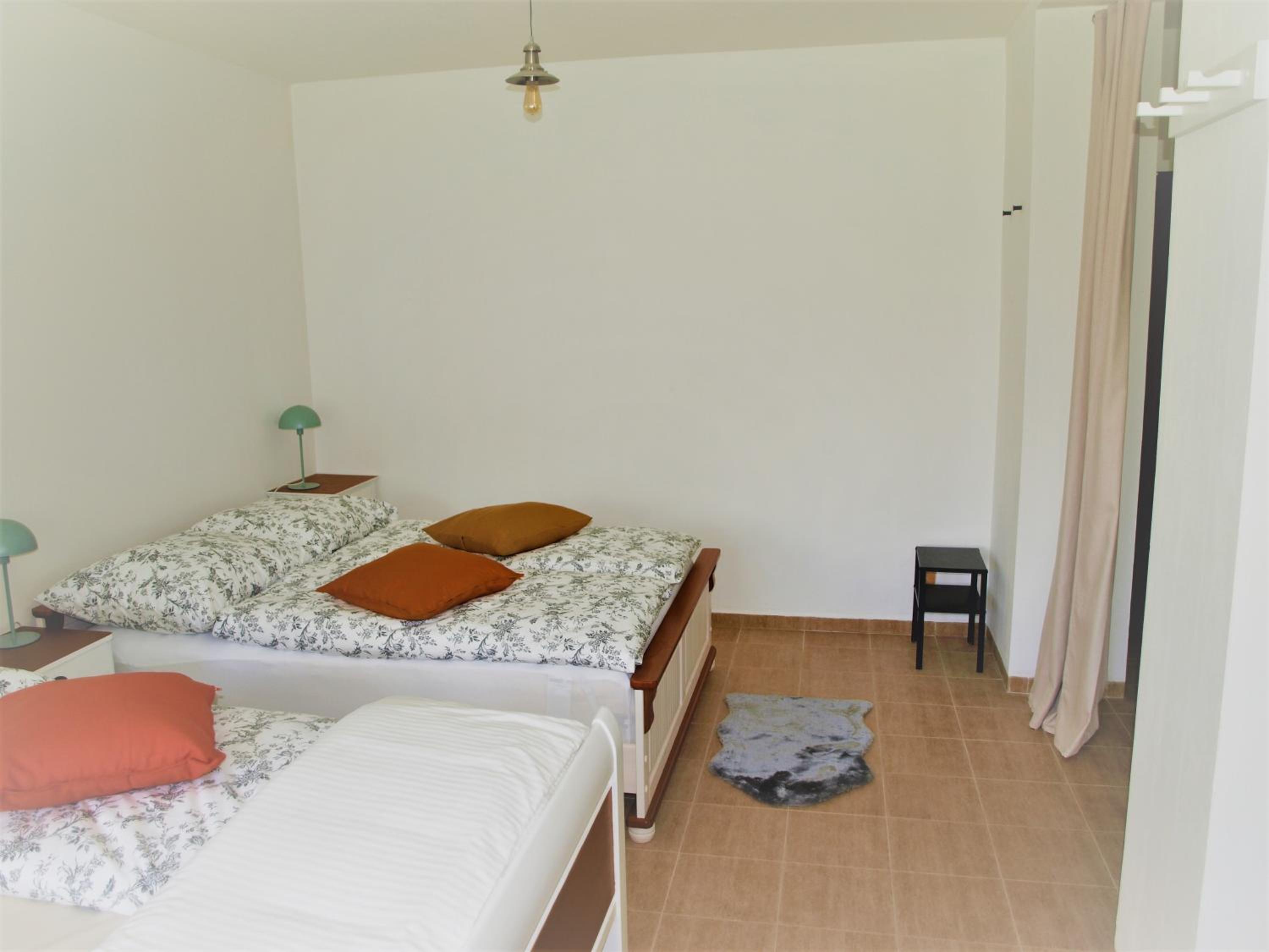 Superior Quadruple Room - Photo 6