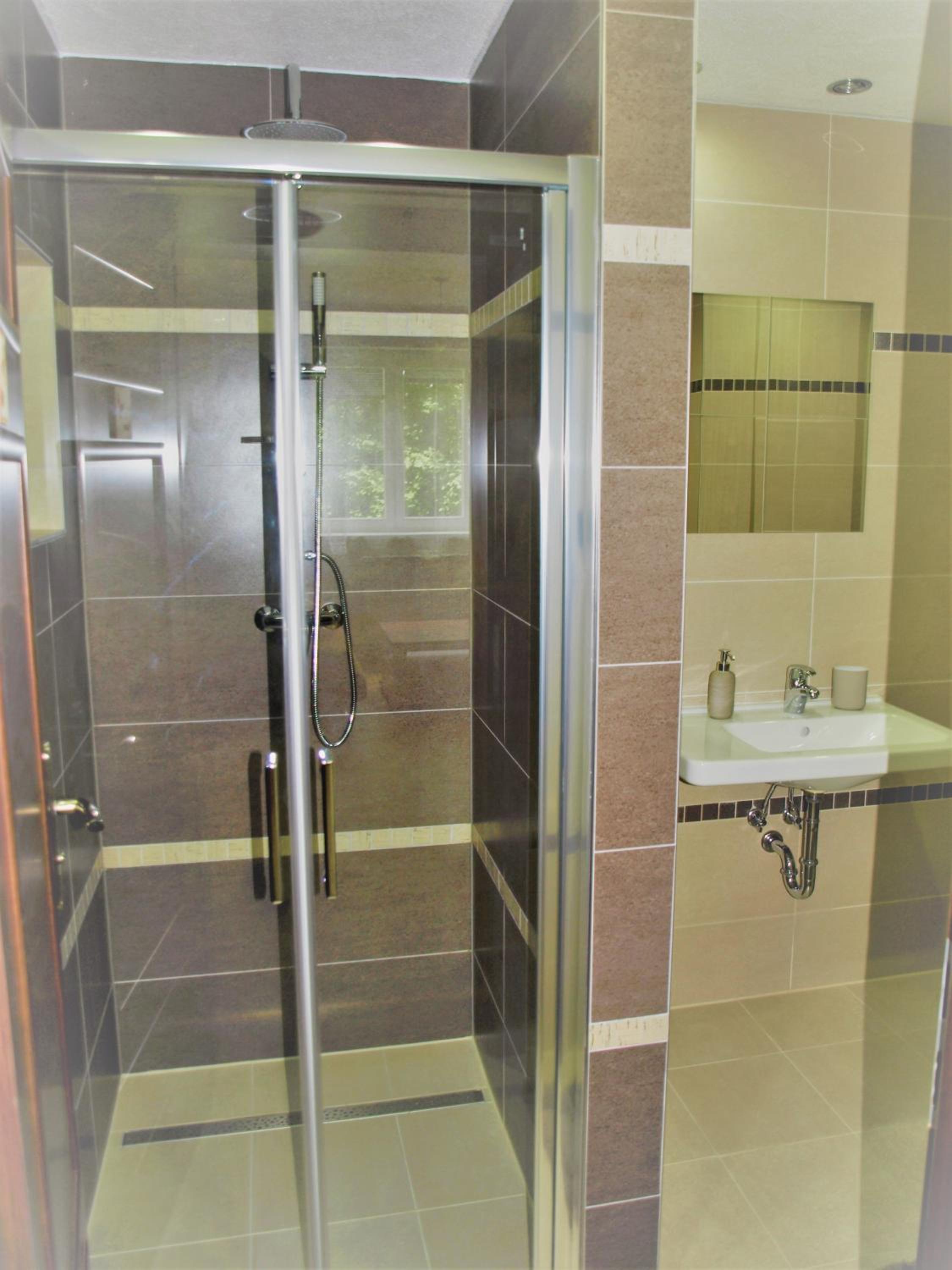 Superior Quadruple Room - Photo 4