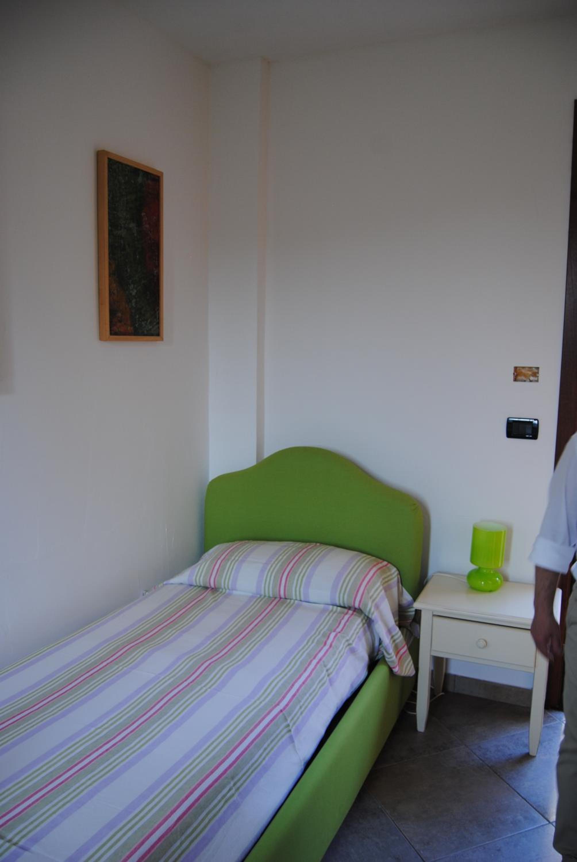 Twin Room with Bathroom photo 2