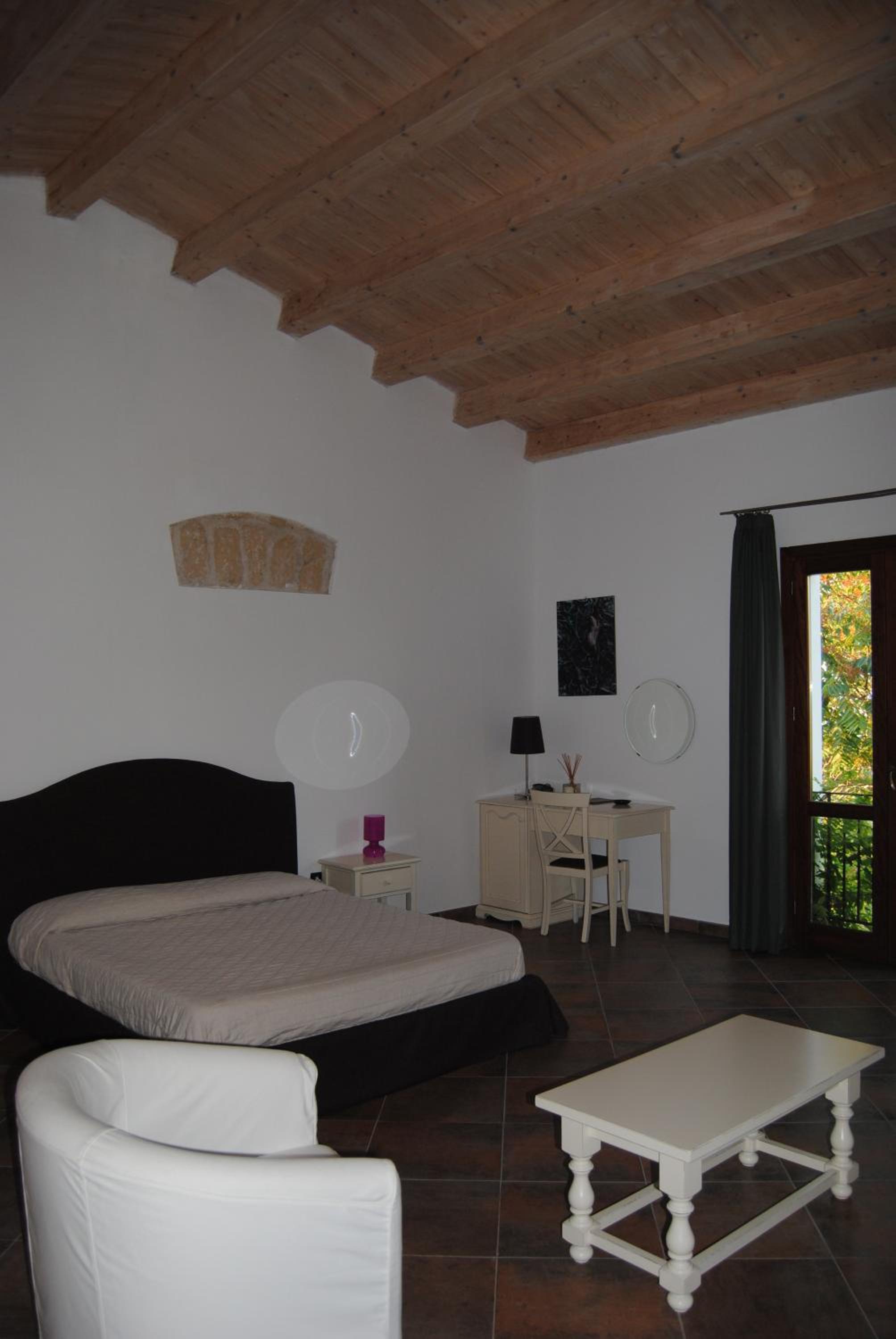 Deluxe Double Room with Sea View photo 2
