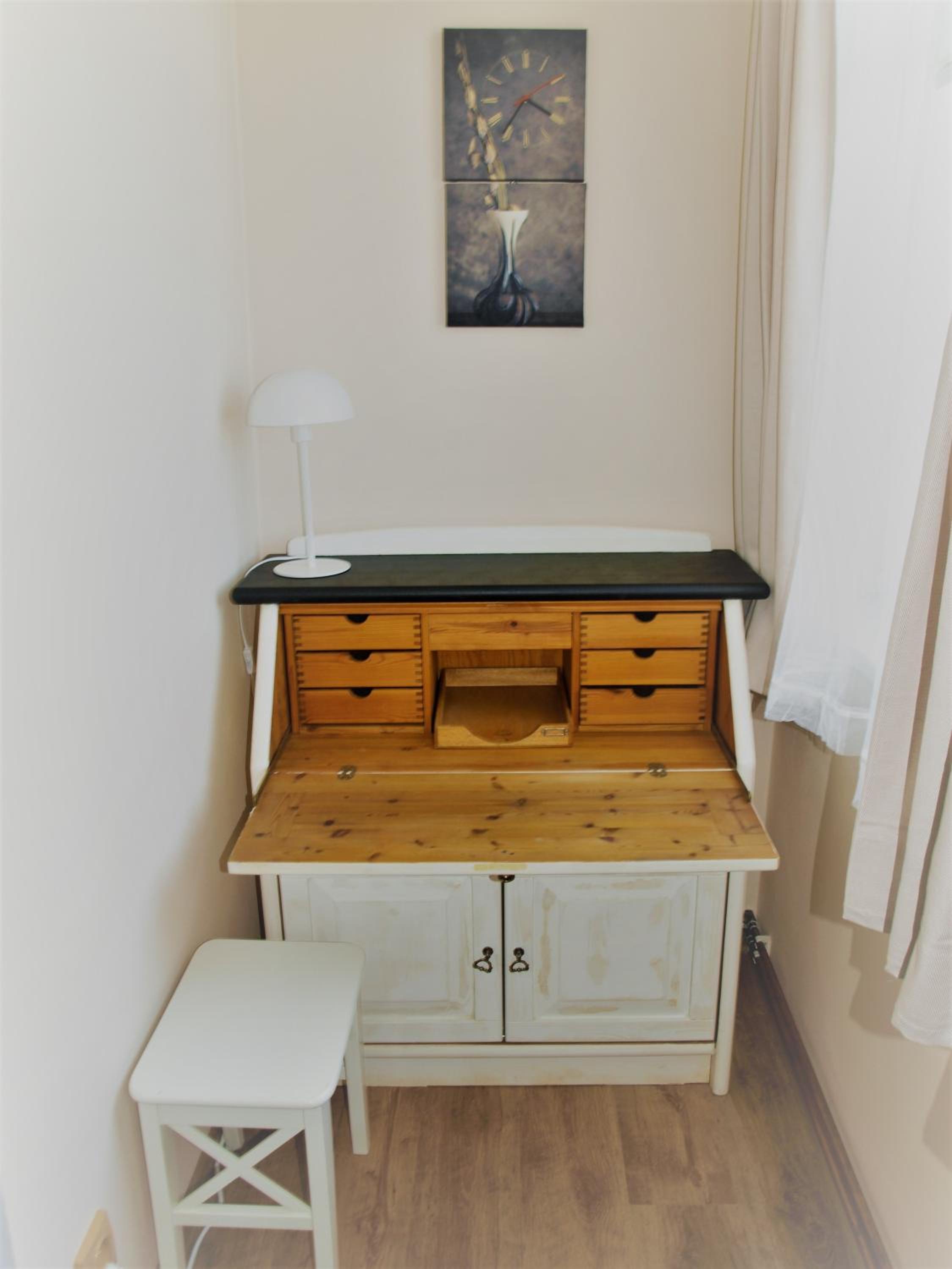 Deluxe Double Room with Extra Bed - Photo 17