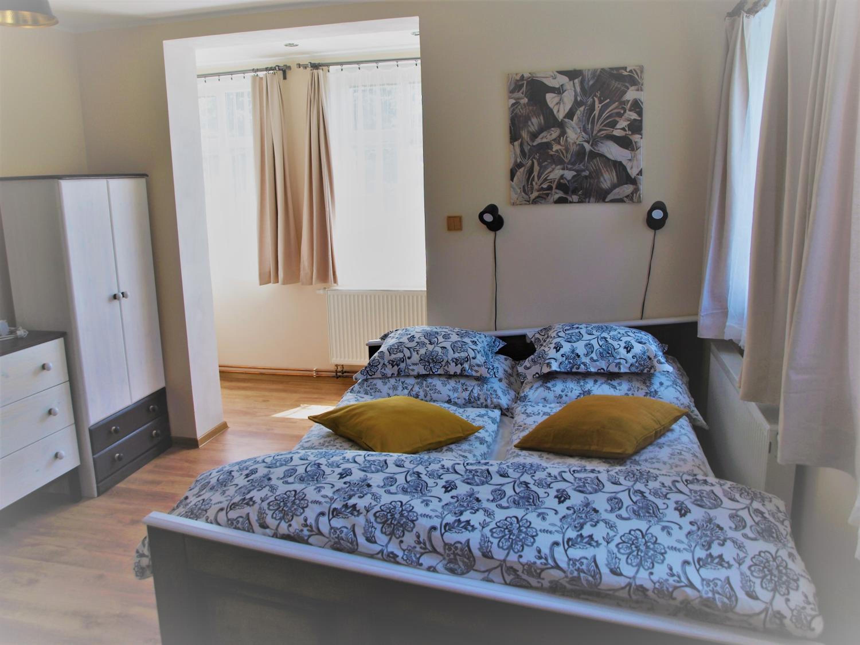 Deluxe Double Room with Extra Bed - Photo 12