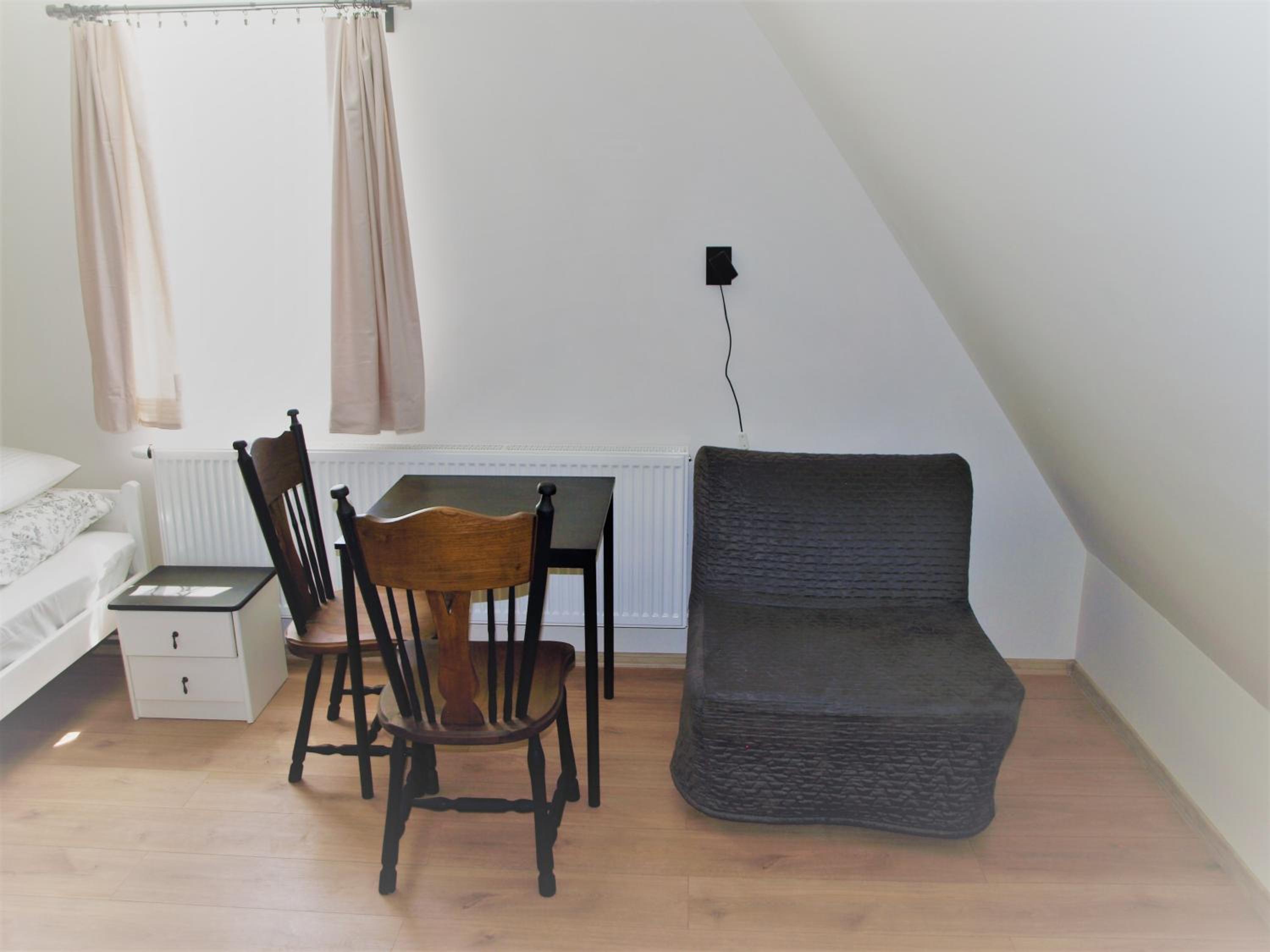 Executive Suite - Photo 12
