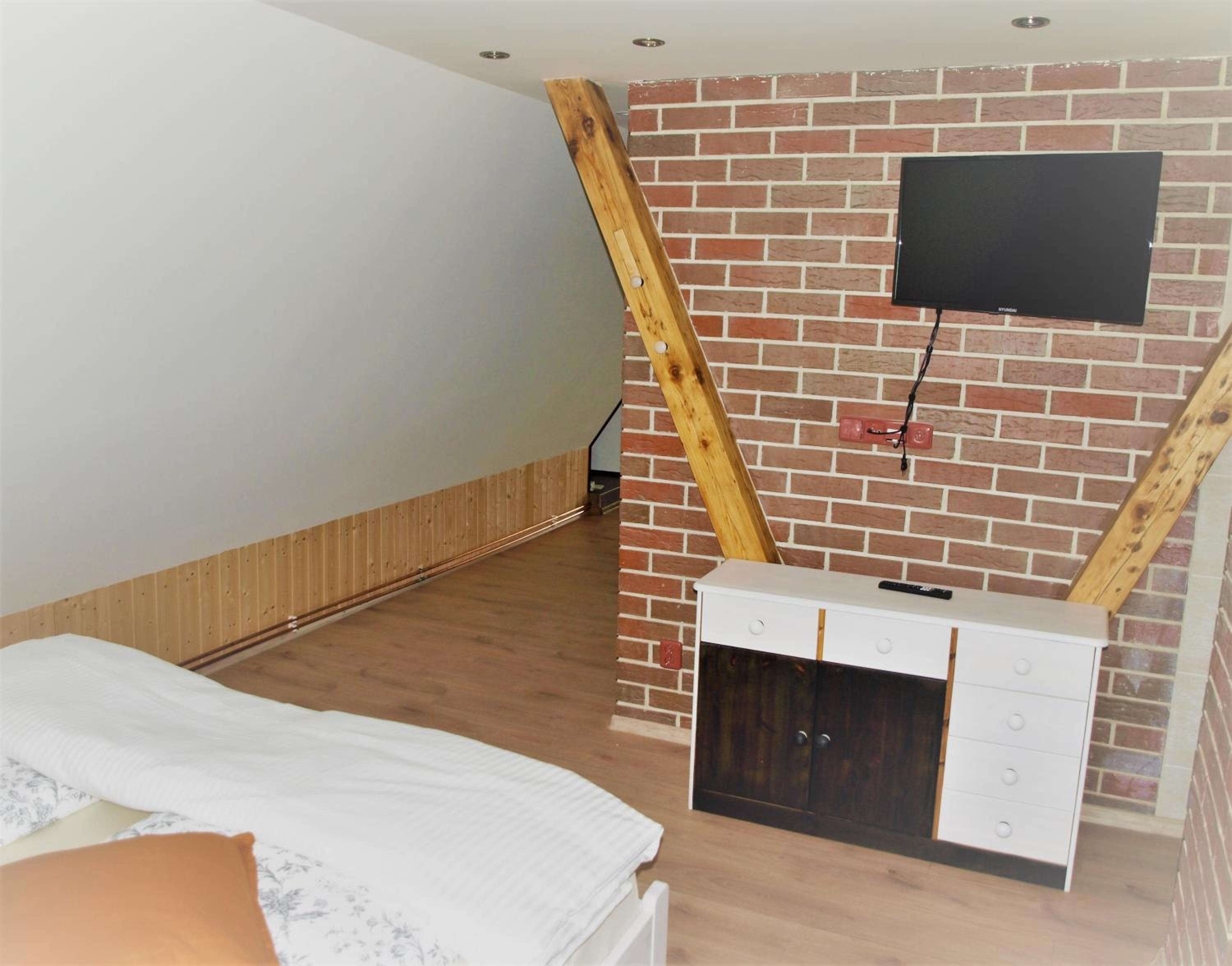 Executive Suite - Photo 17