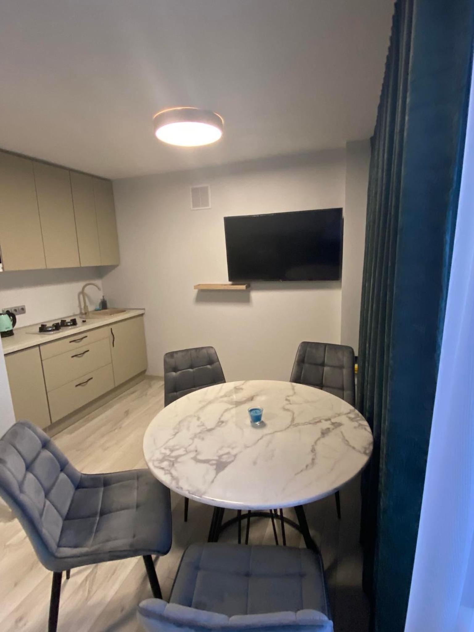 One-Bedroom Apartment - Photo 10