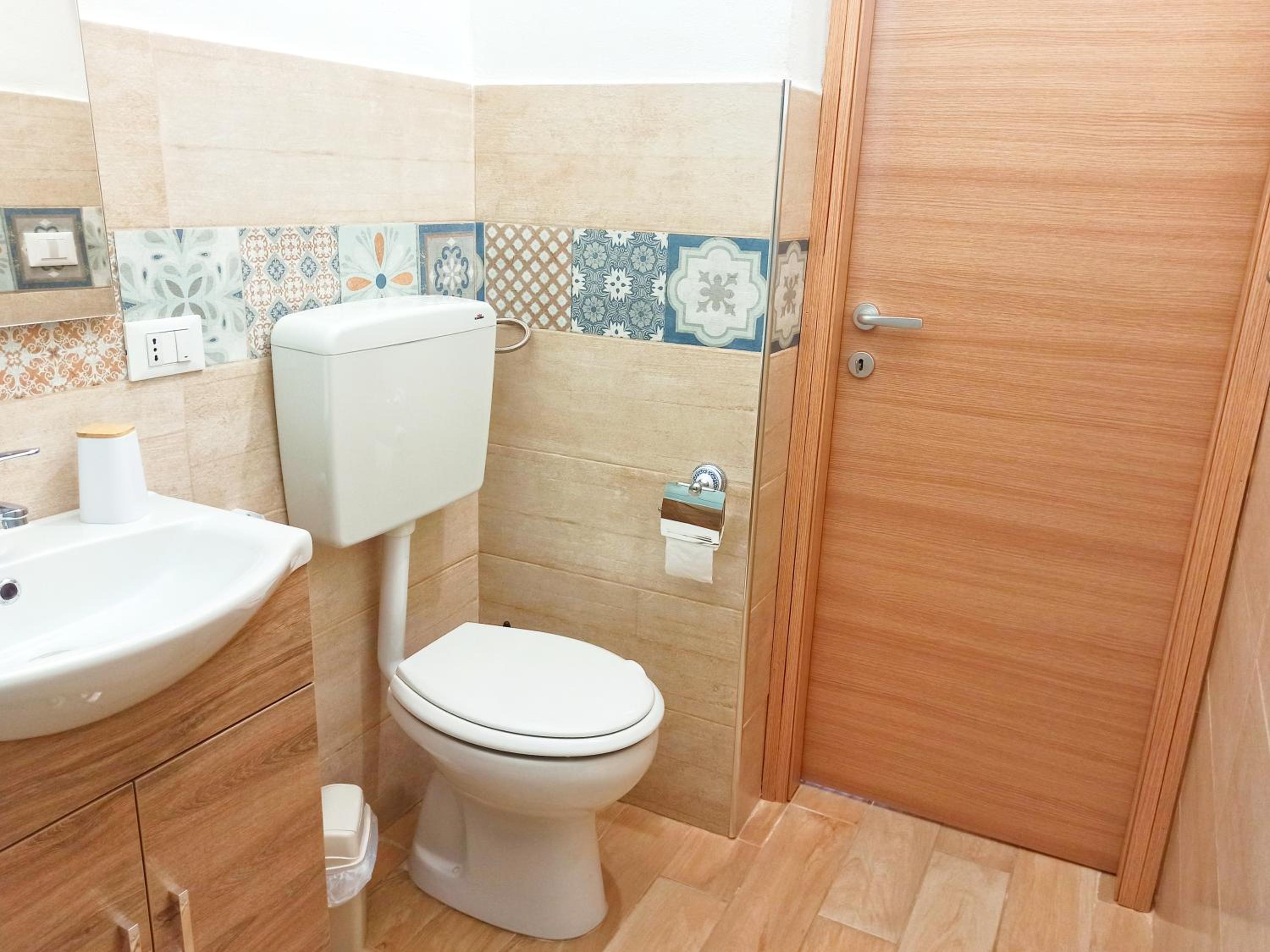 One-Bedroom House - Photo 4