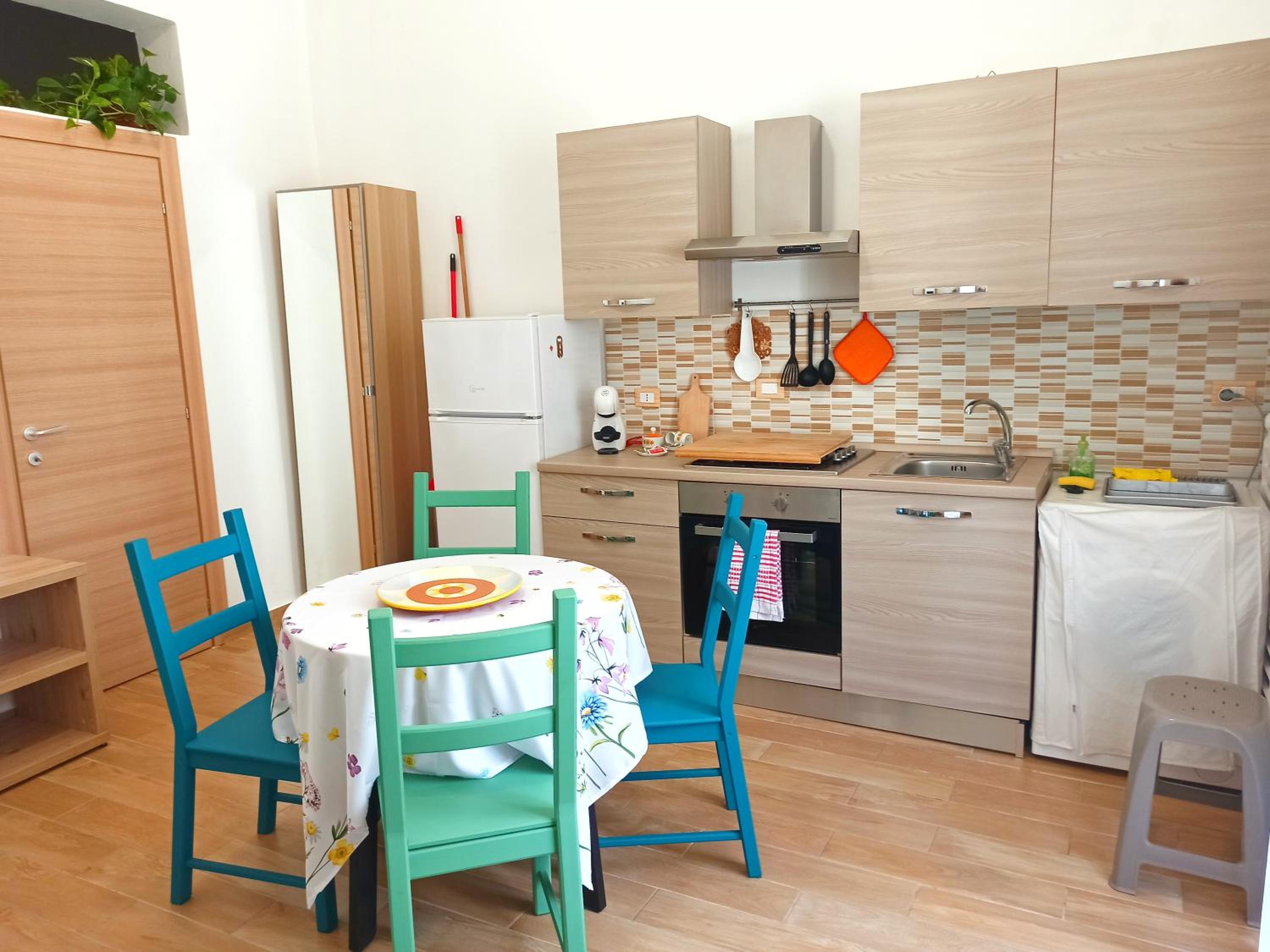 One-Bedroom House - Photo 9