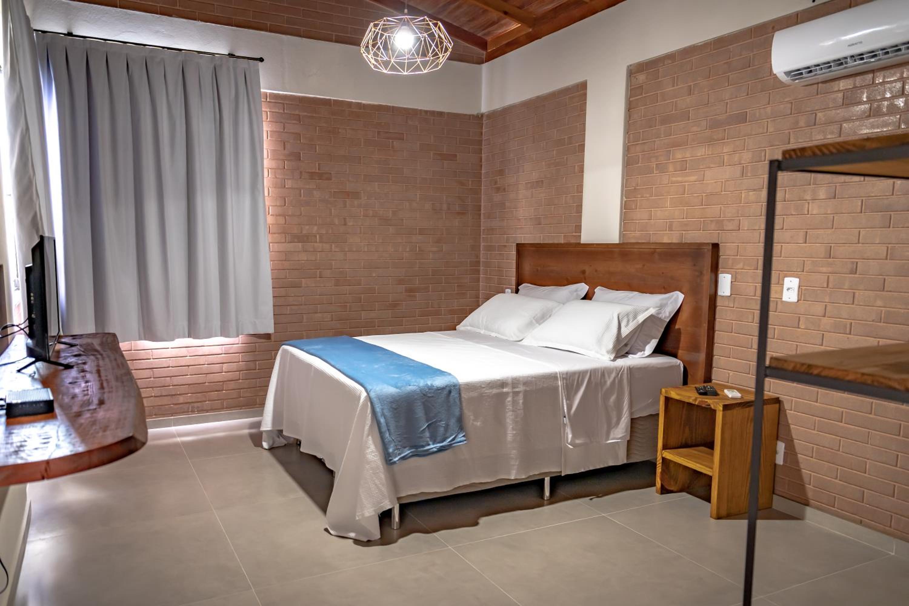 One-Bedroom Apartment - Photo 14