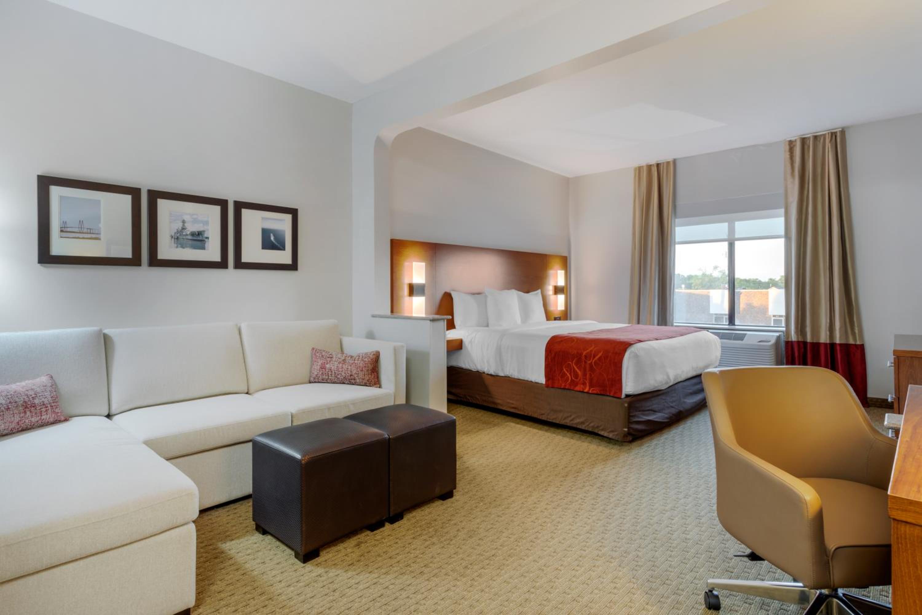 Suite with Sofa Bed - Non-Smoking photo 1