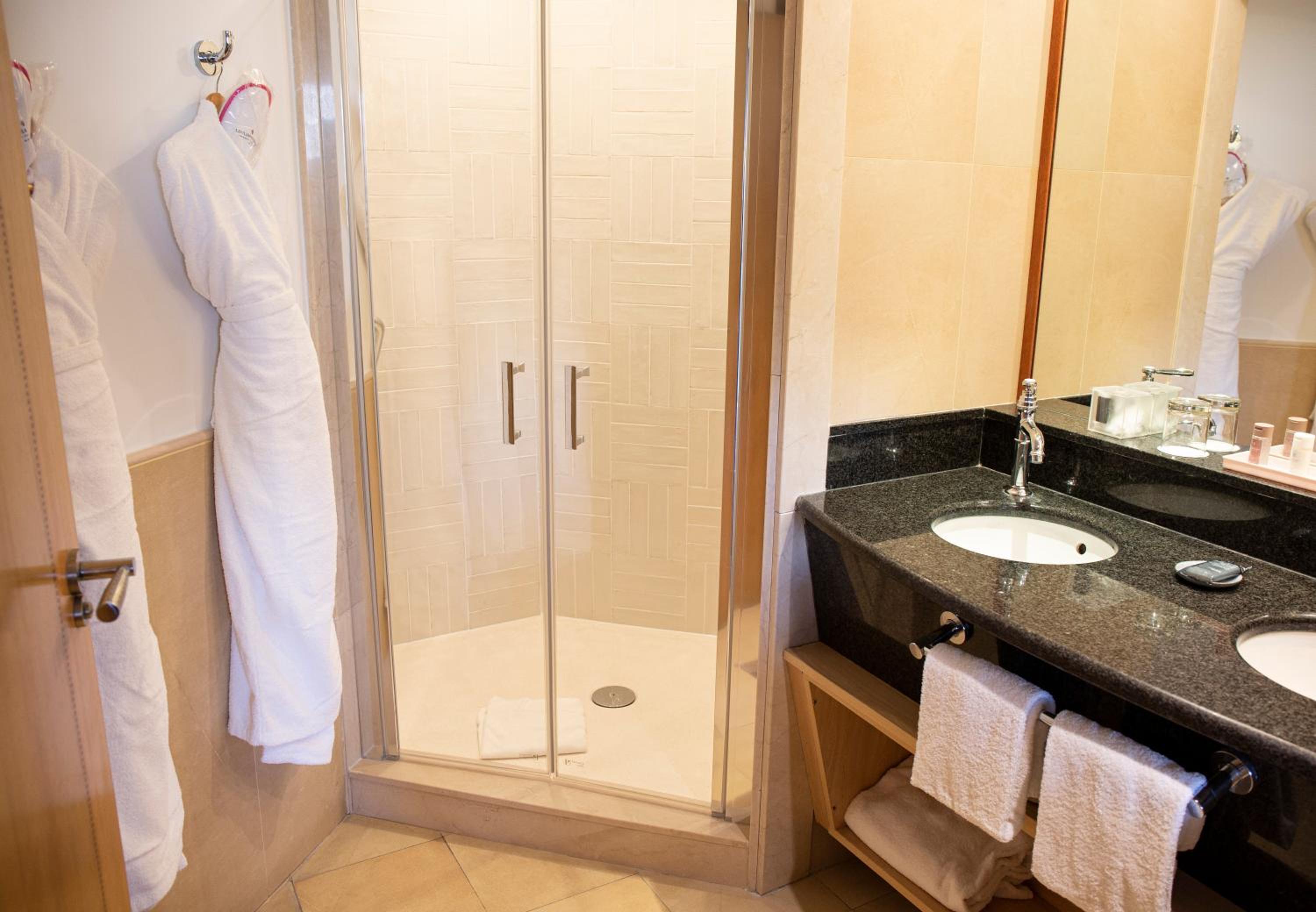 Double Room with Garden View Complimentary Spa Access