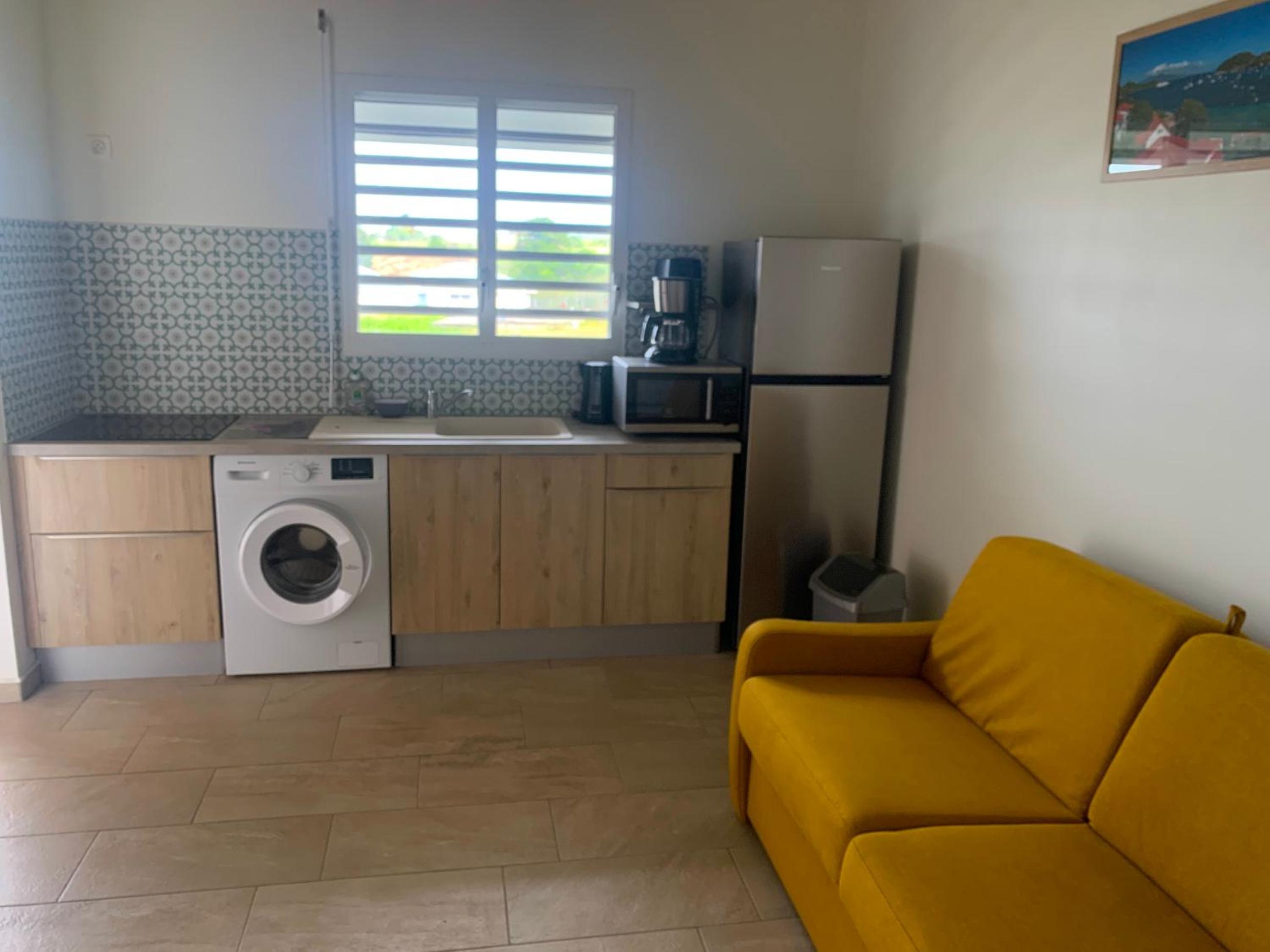 One-Bedroom Apartment photo 2