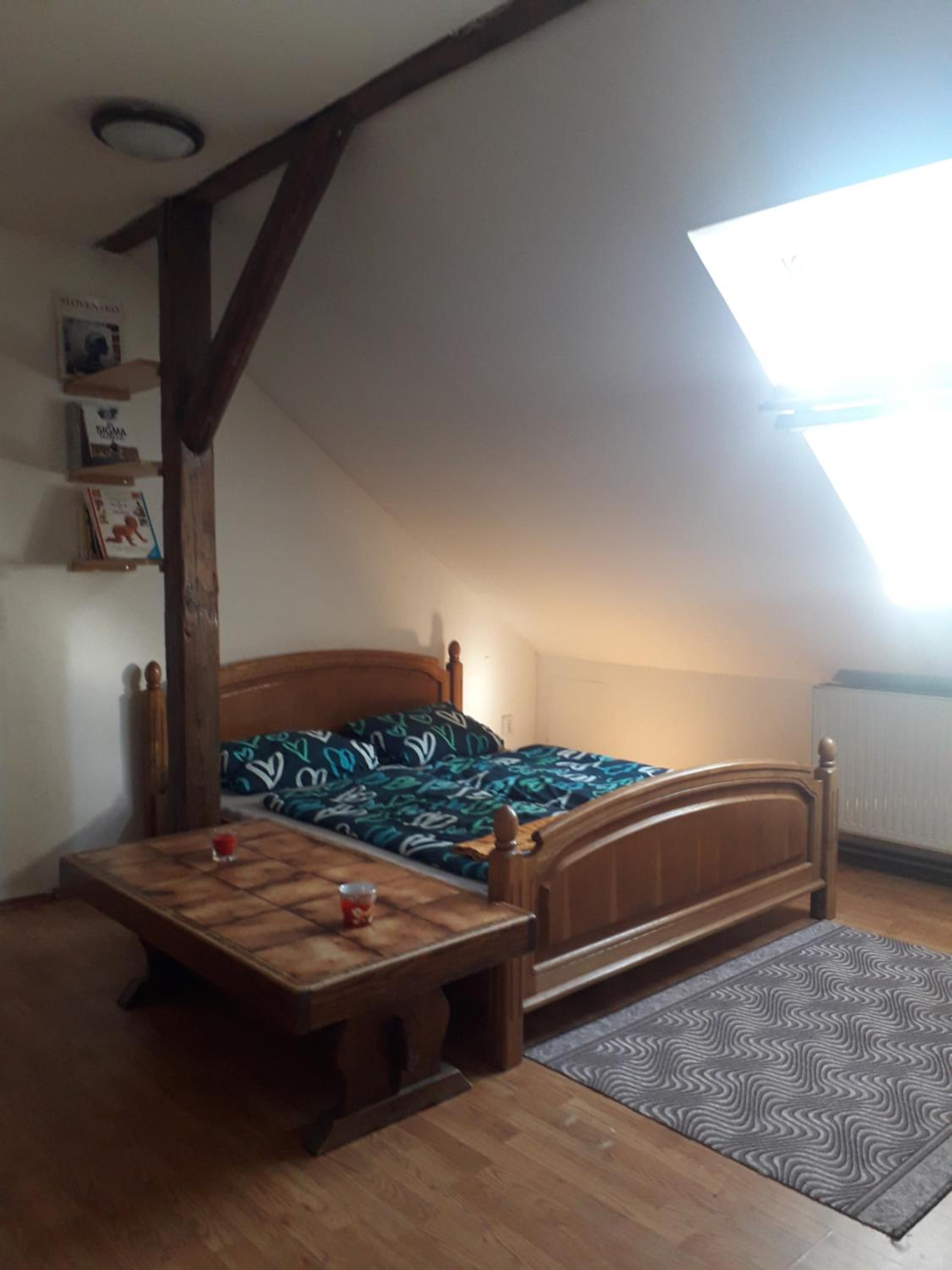 One-Bedroom Apartment - Photo 4