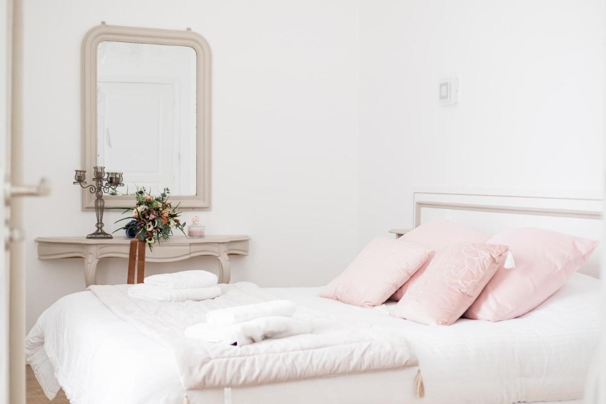 Double Room with Private Bathroom photo 3