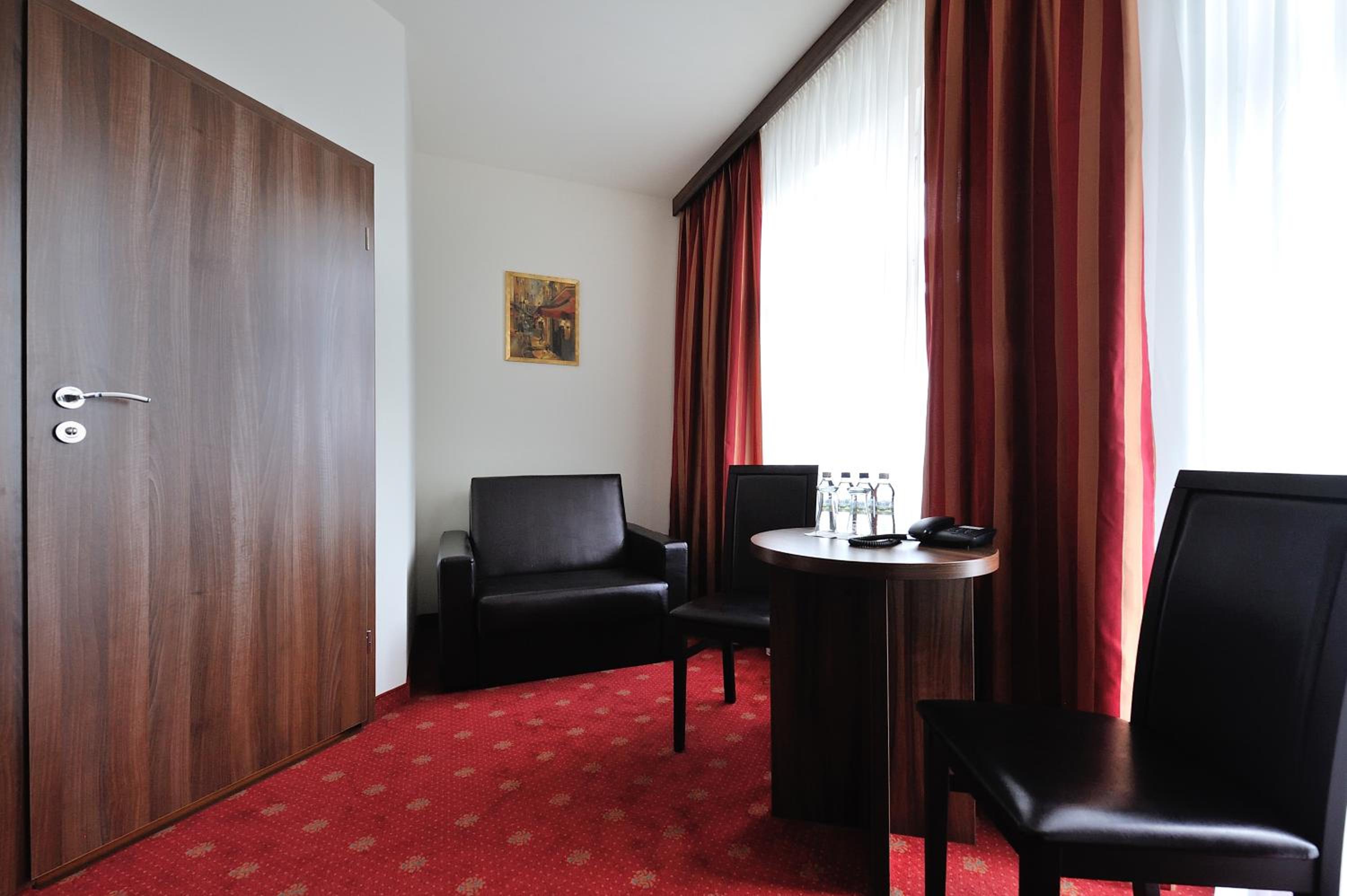 Standard Plus Double Room photo 3