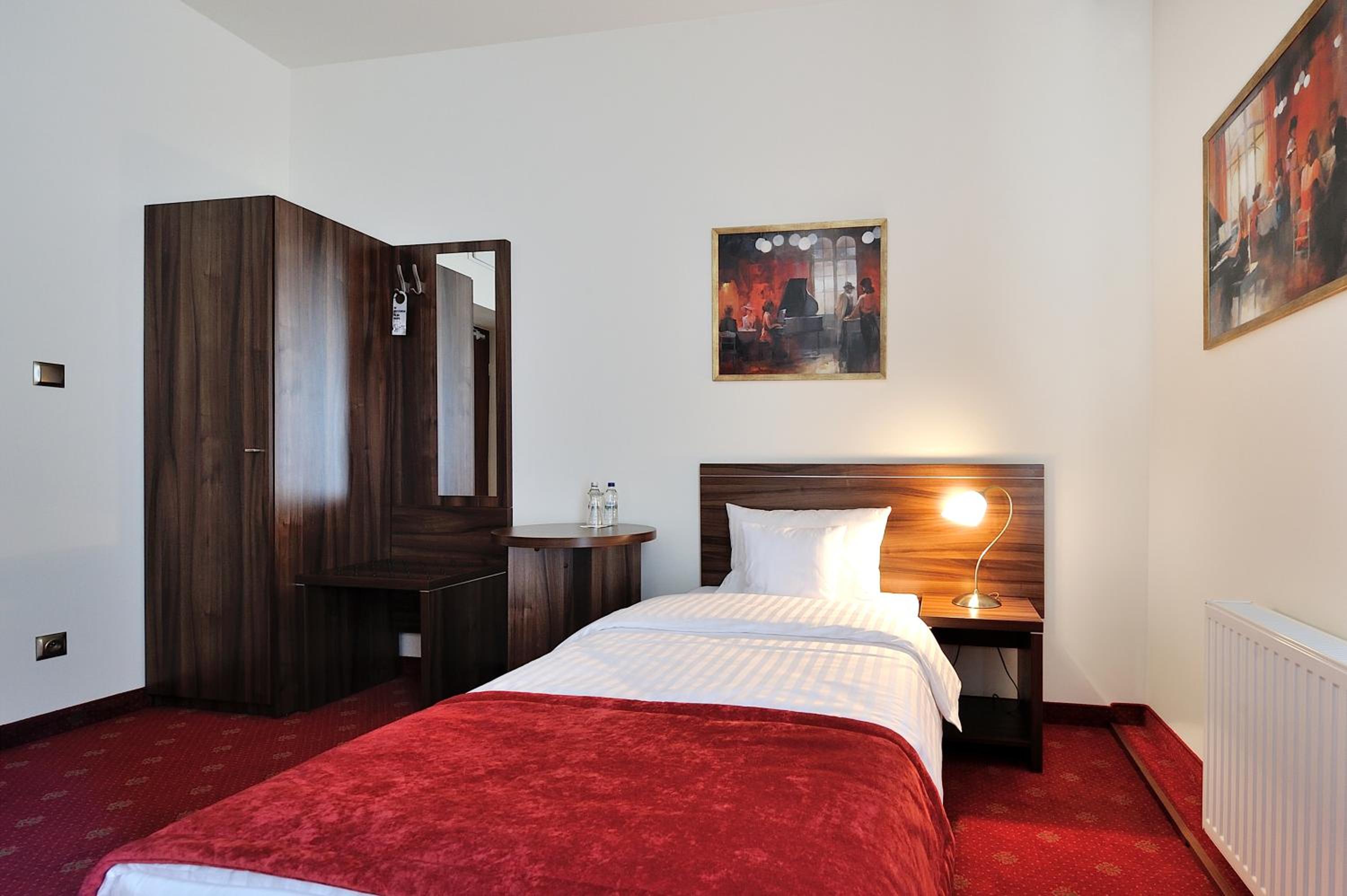 Standard Single Room