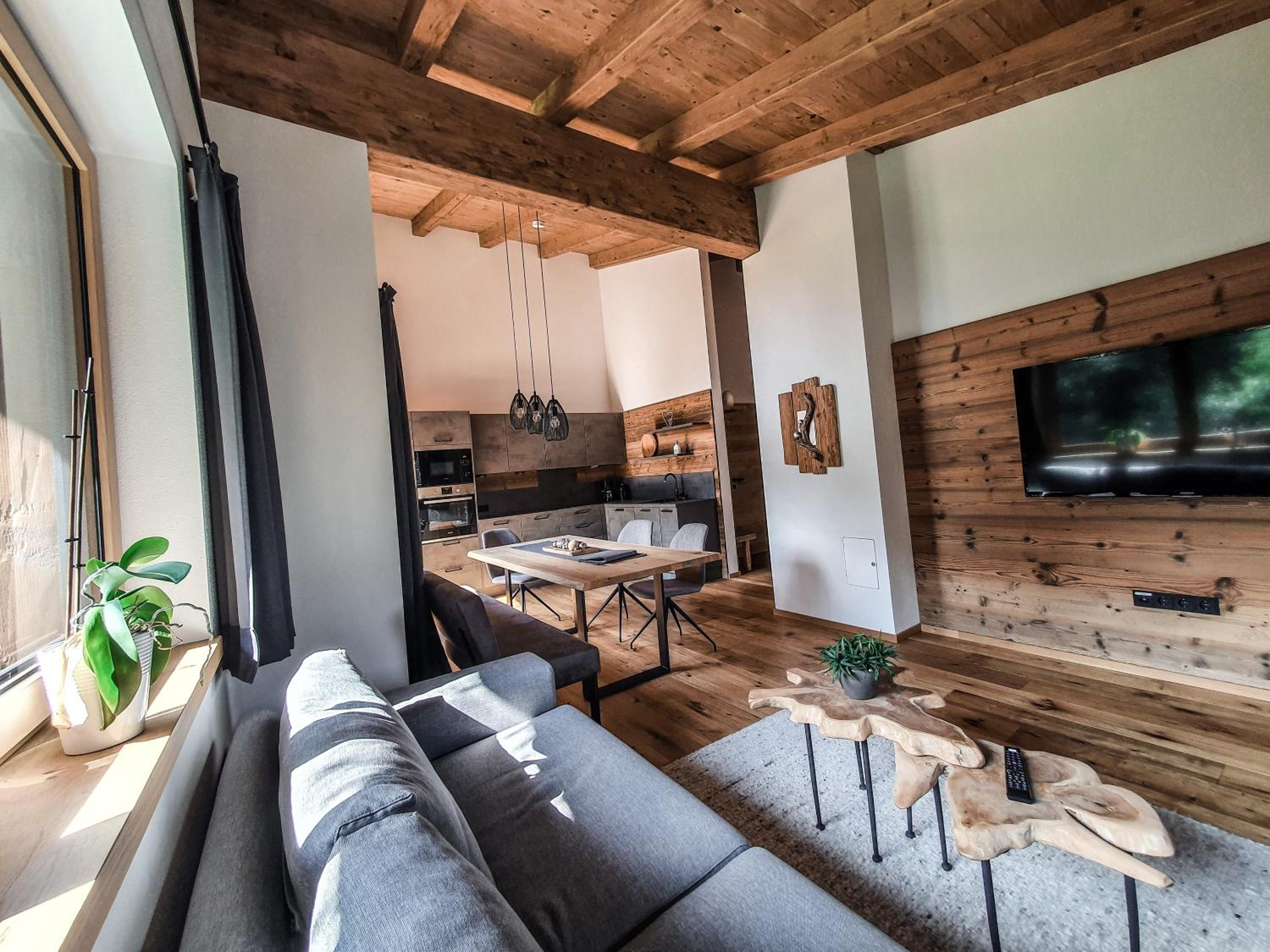 Deluxe Apartment