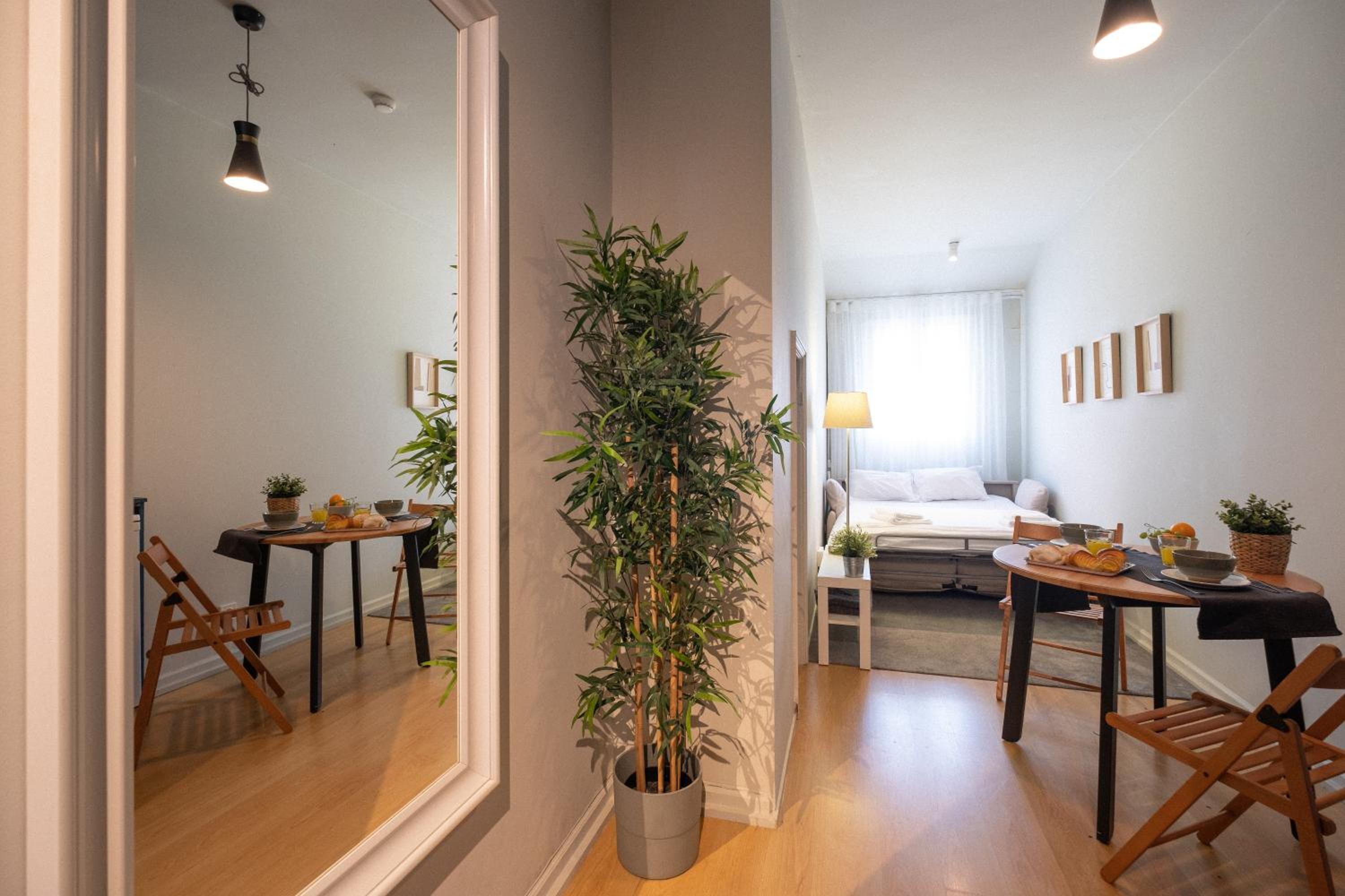 Apartment - Photo 2
