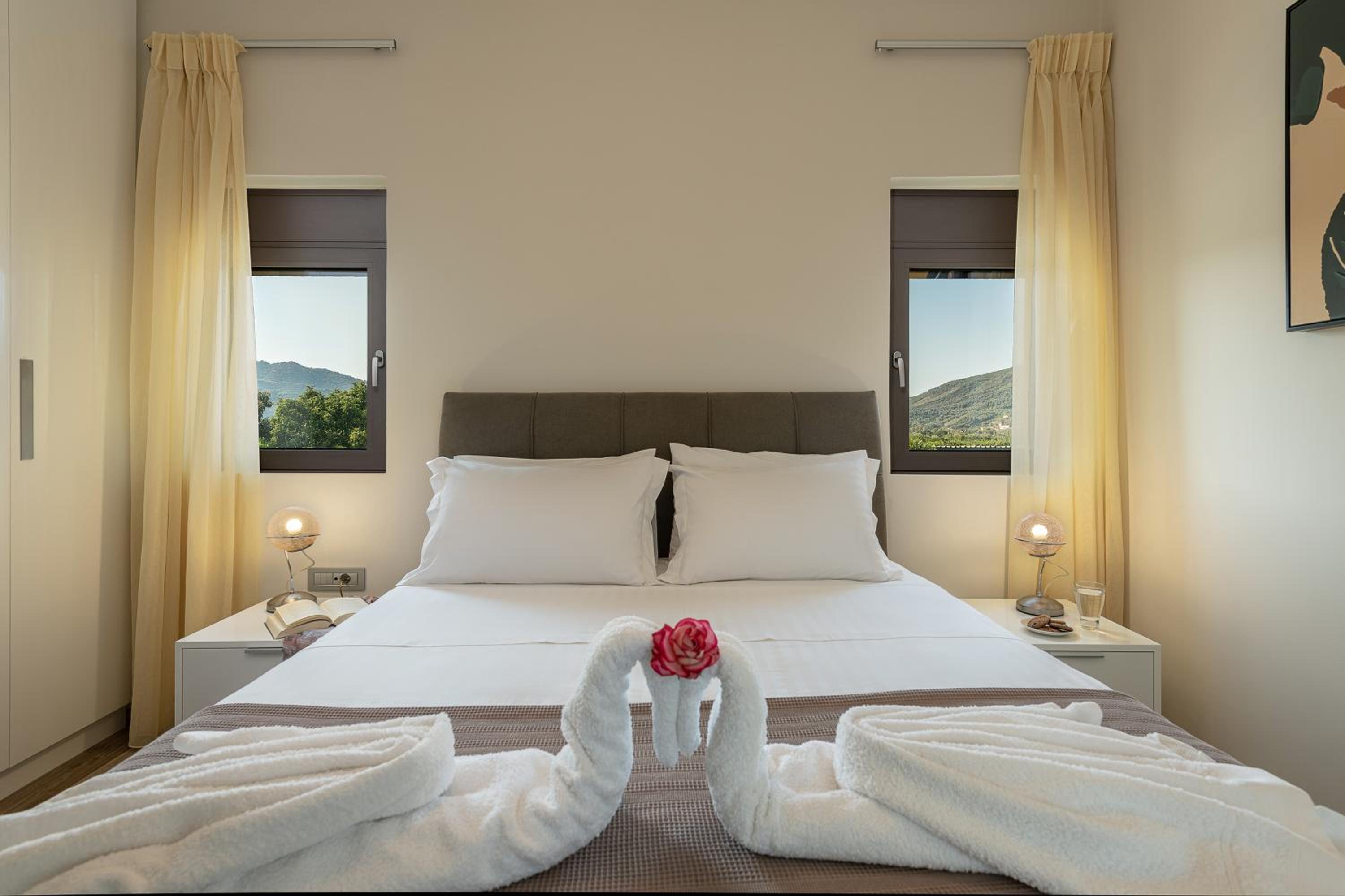 Three-Bedroom Villa photo 1