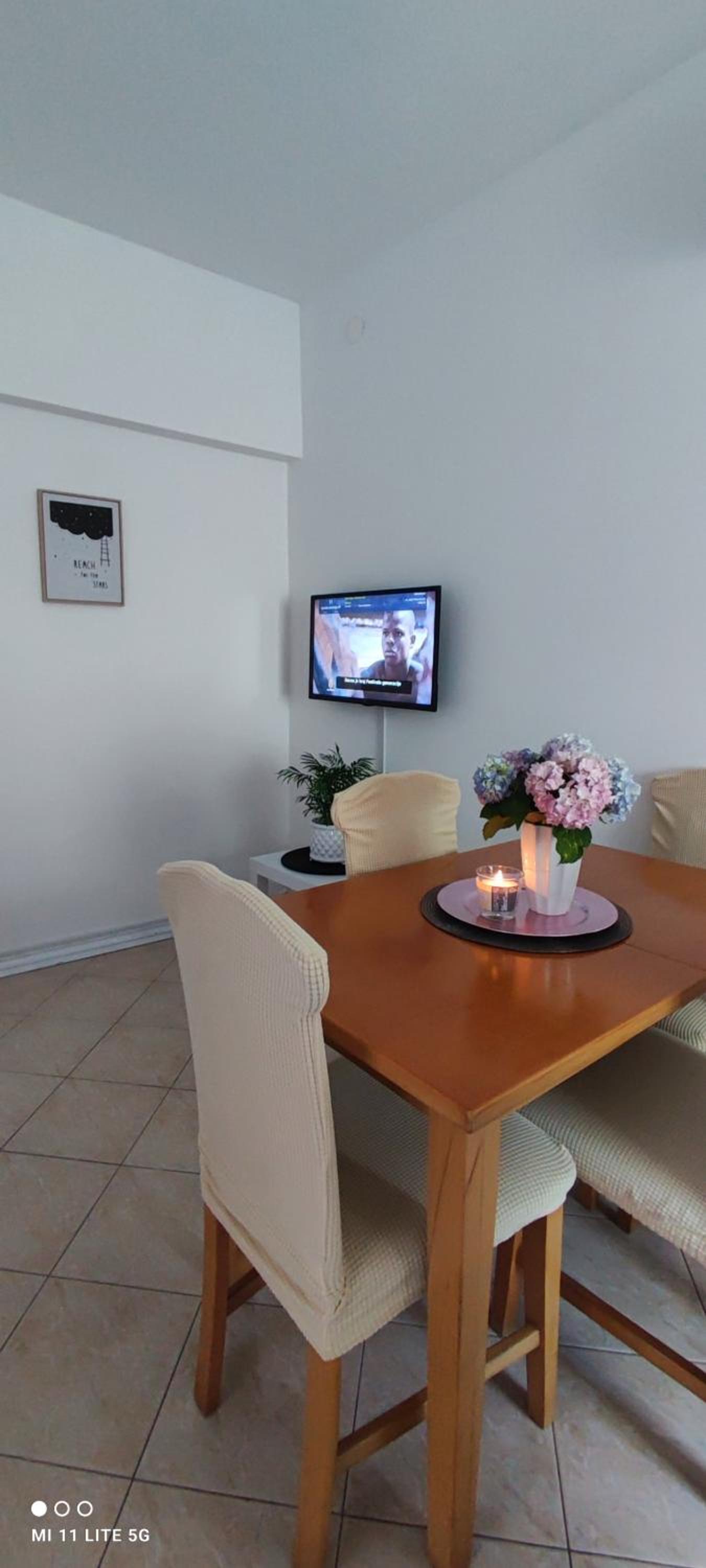 Apartment - Photo 2