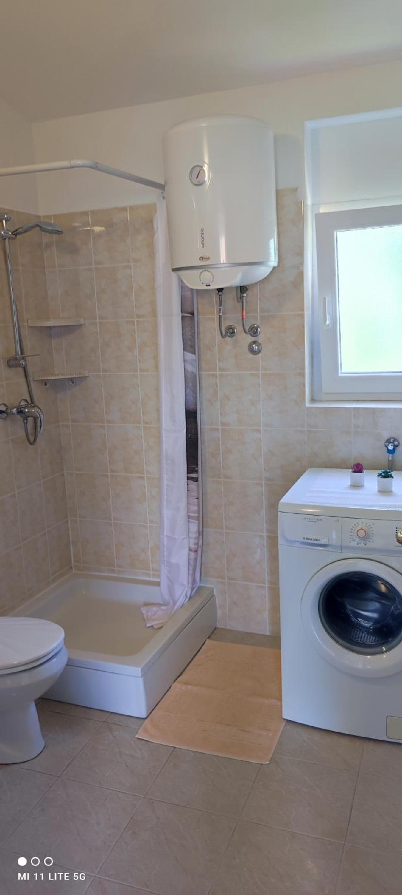 Apartment - Photo 12