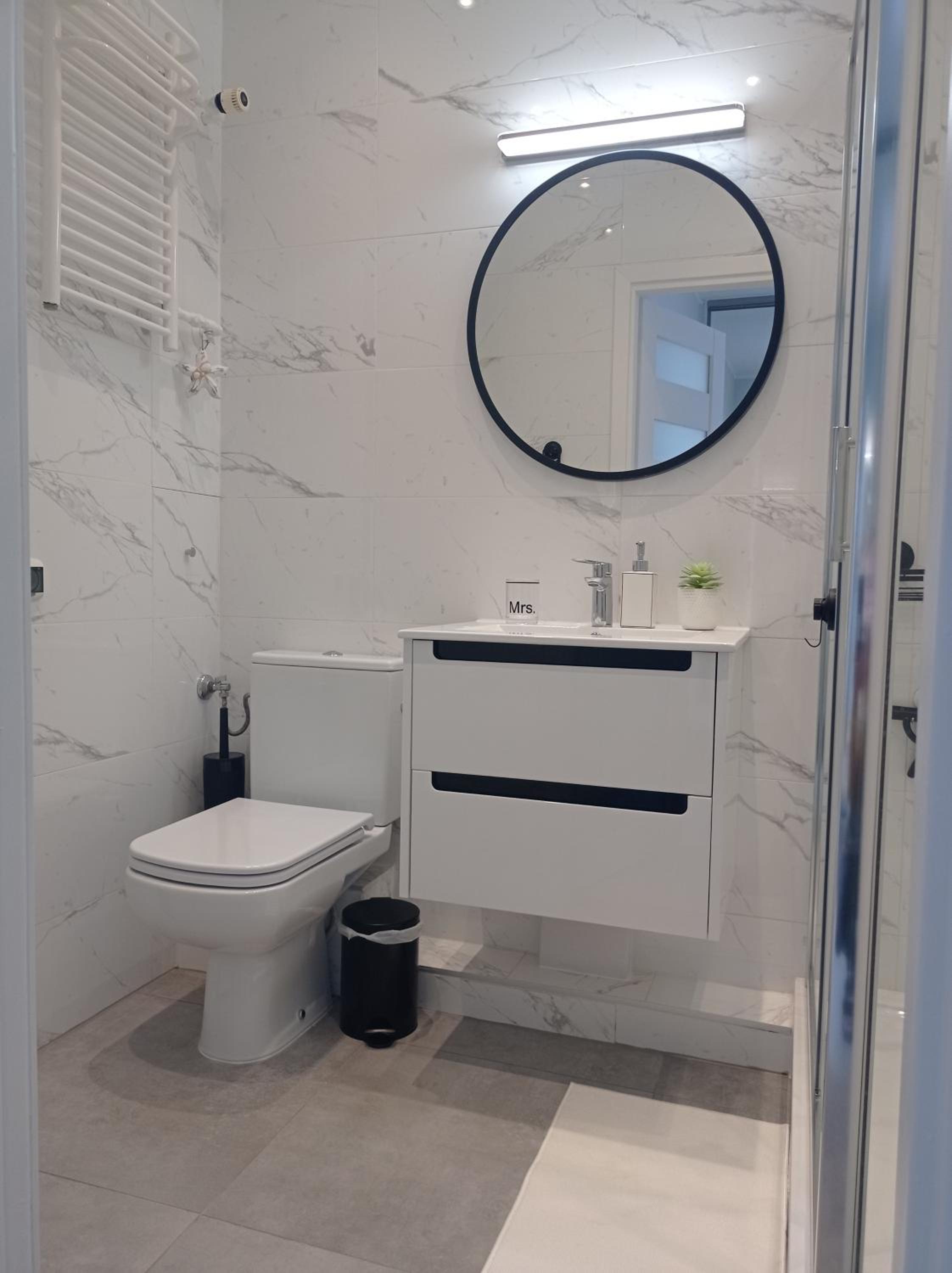 Budget Double or Twin Room photo 2