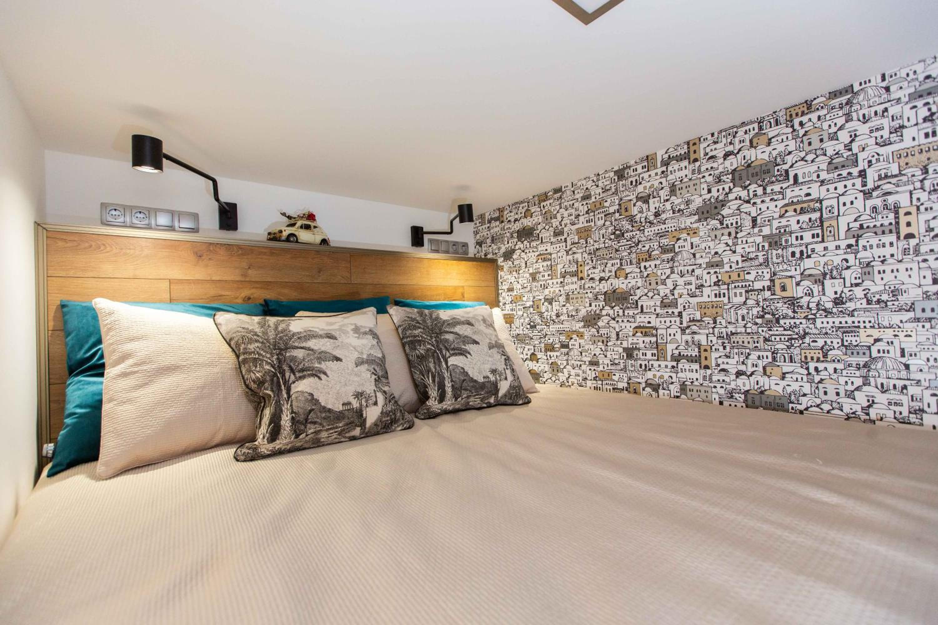 Budget Double Room - Photo 7
