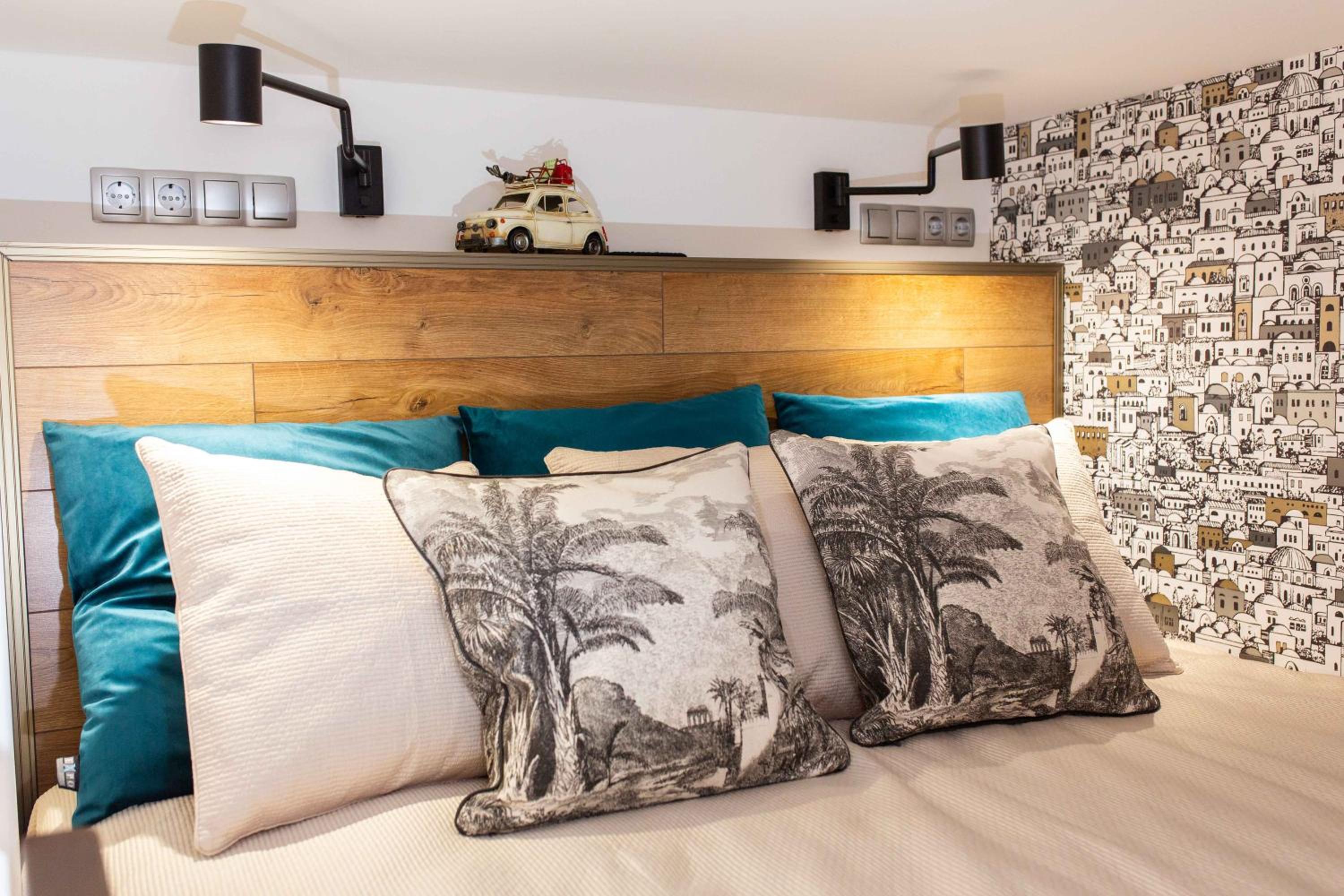 Budget Double Room - Photo 6