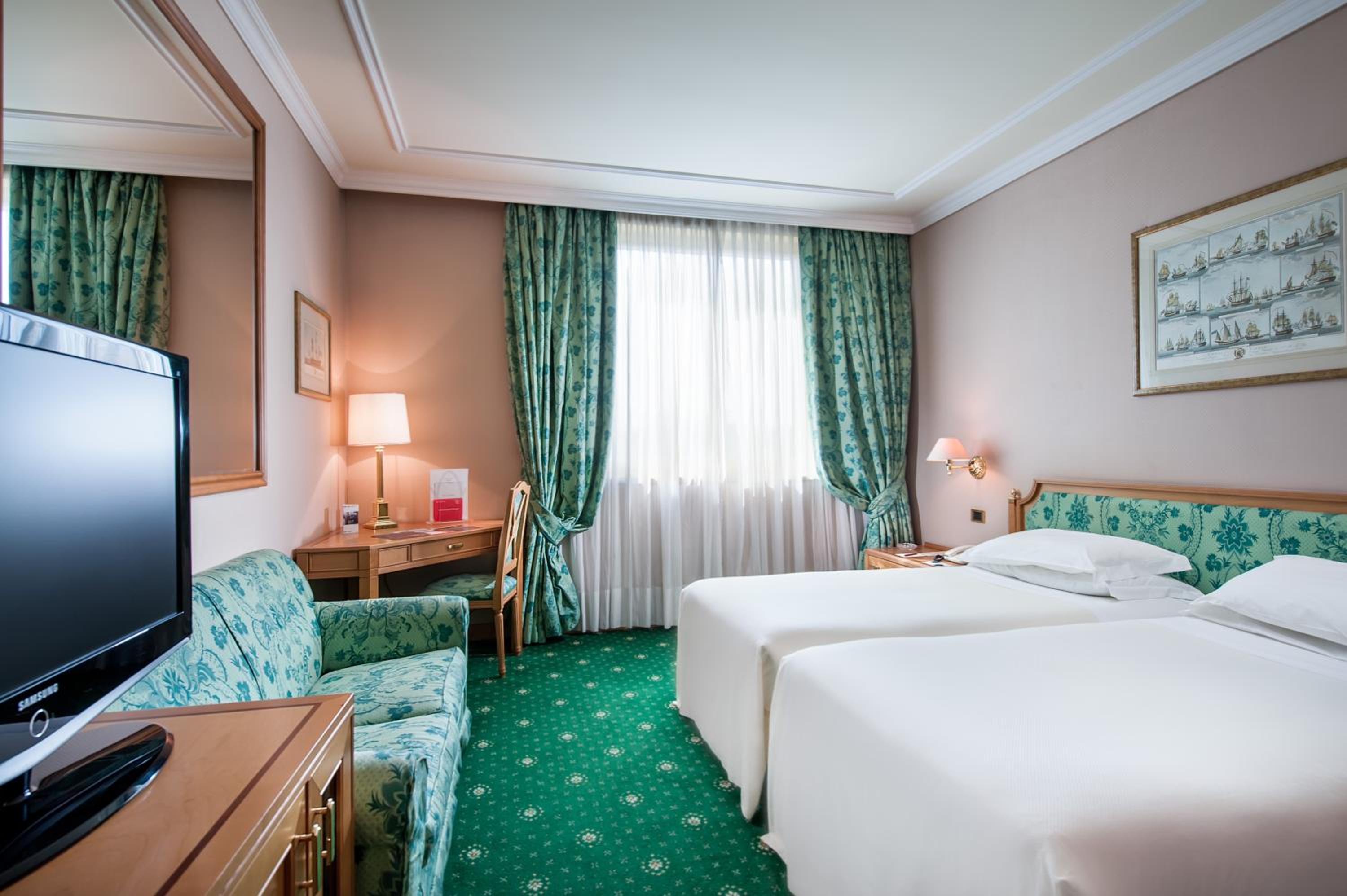 Double Room - Photo 2