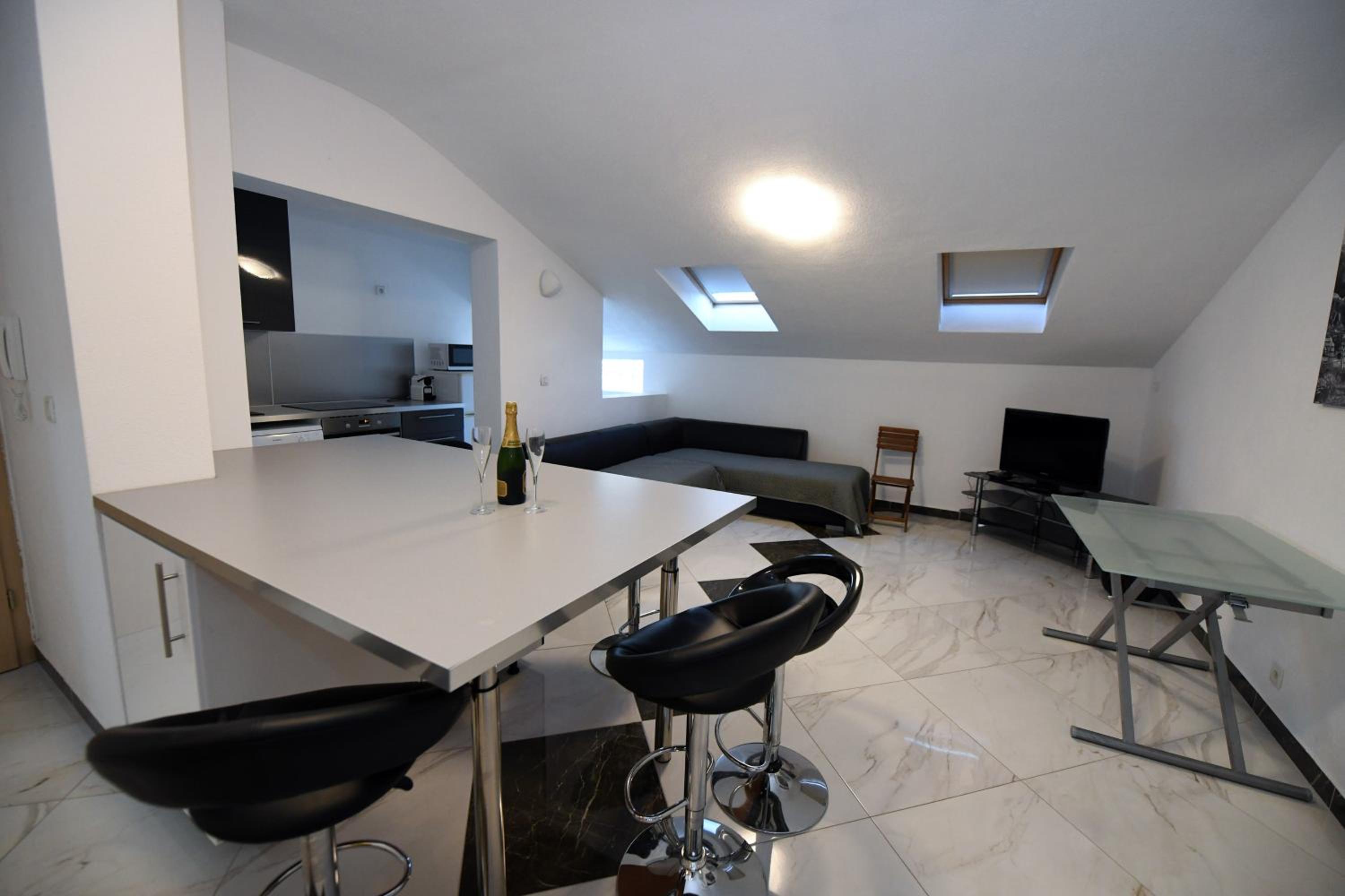 Superior Apartment