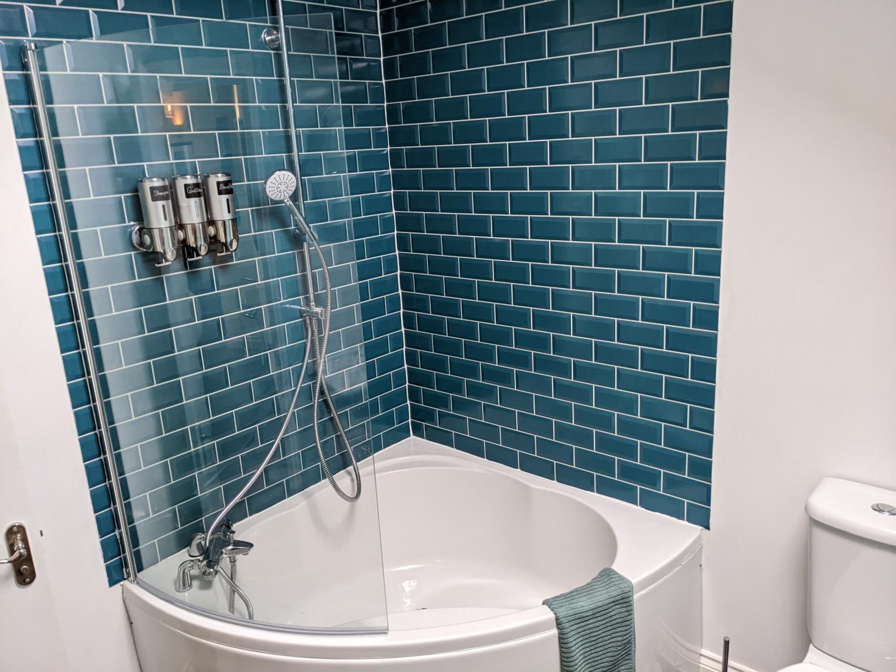 Superior King Suite - Photo 13