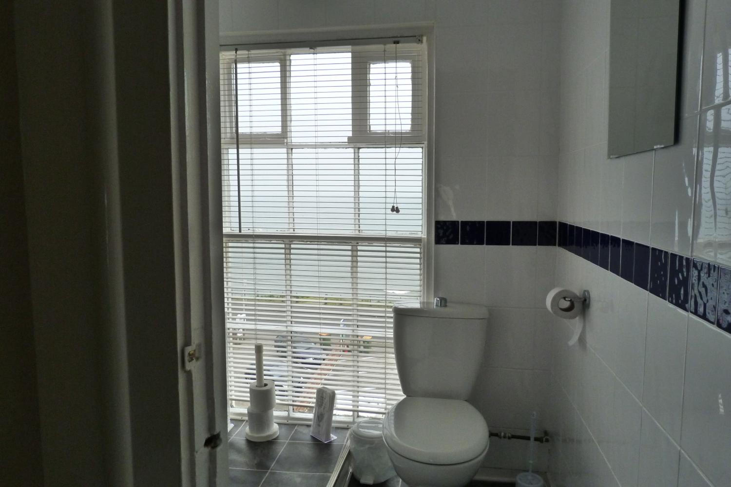 Double Room with Private External Bathroom photo 2