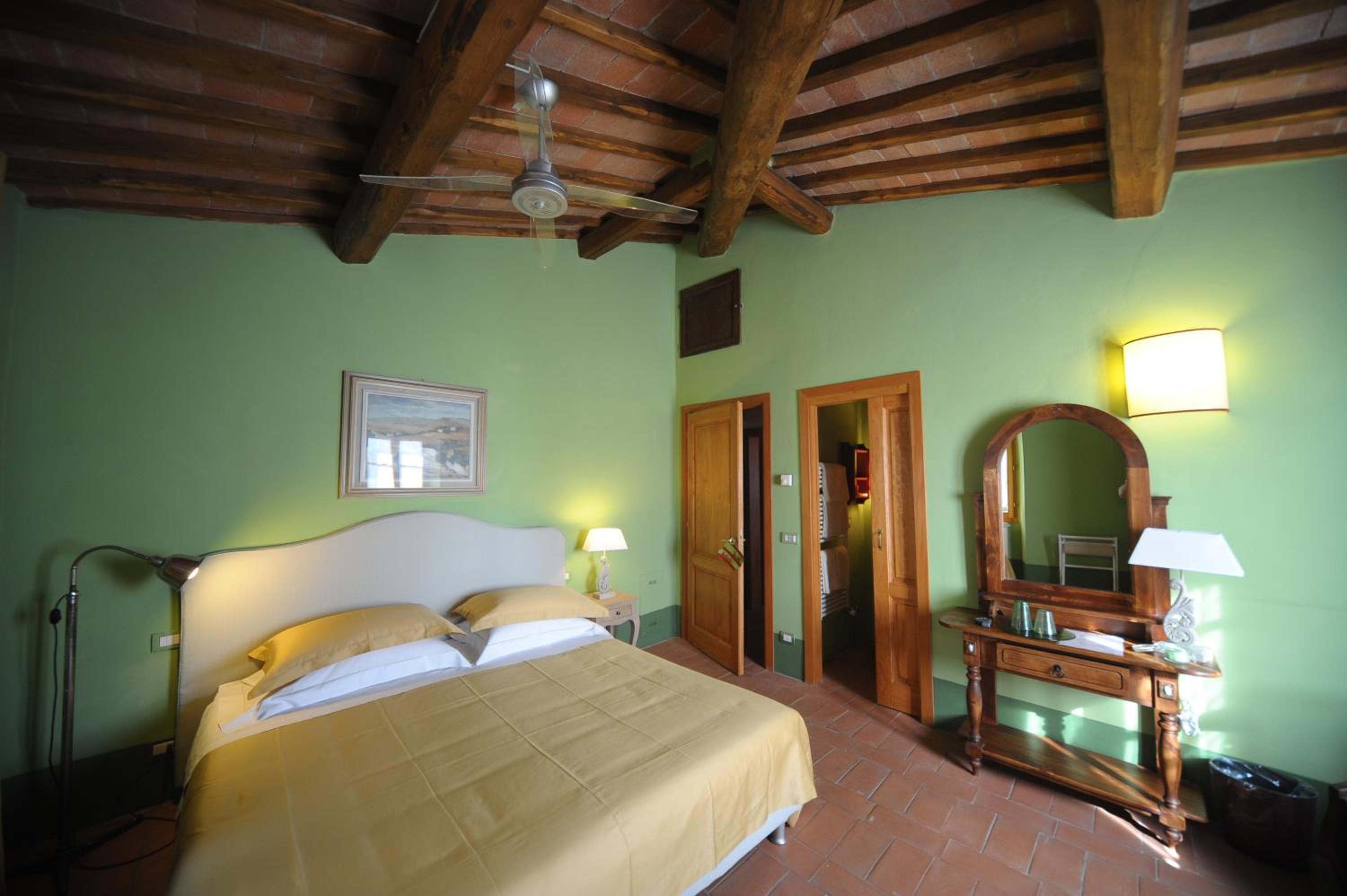 Standard Double or Twin Room photo 1